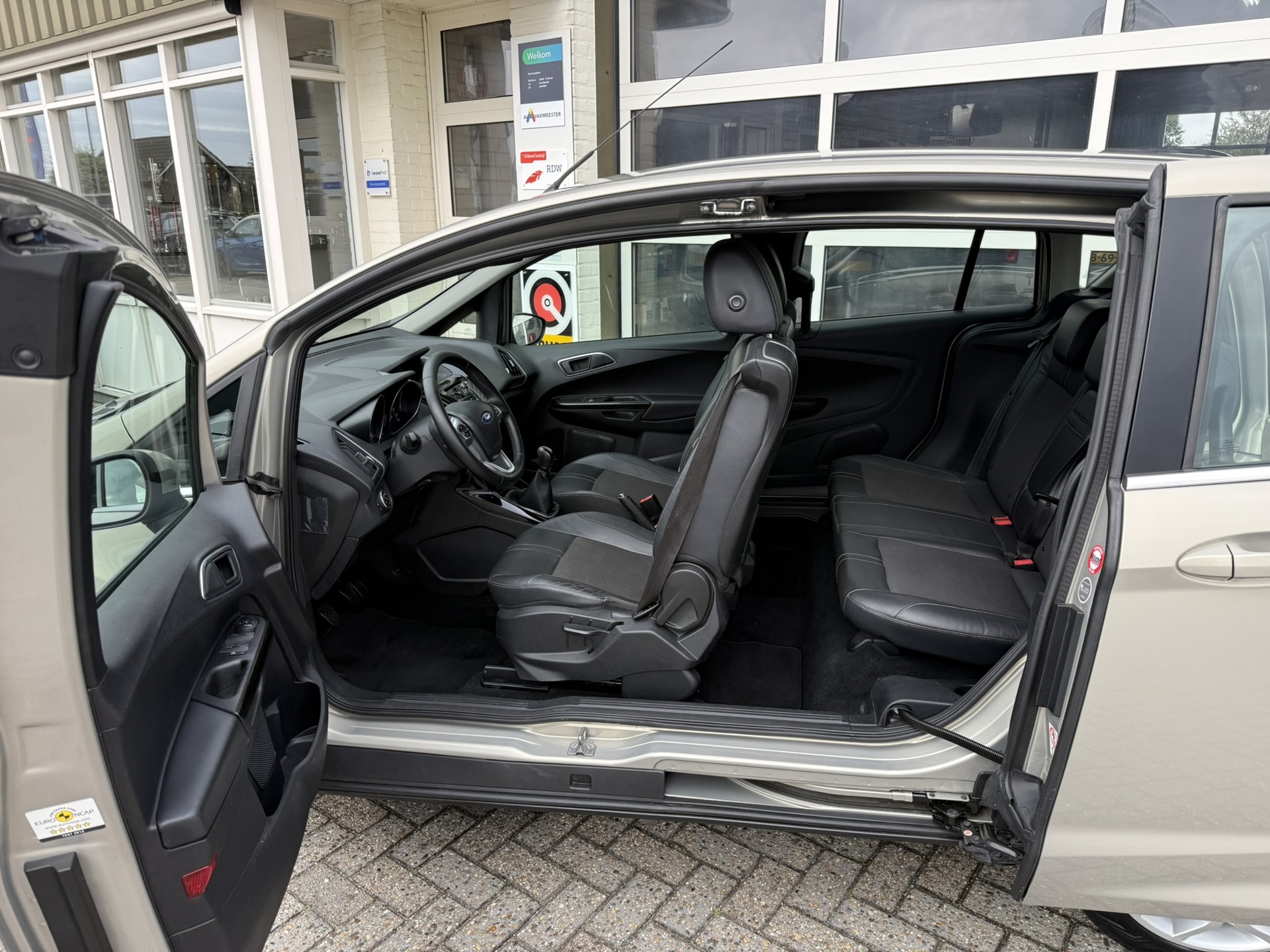 Foto van Ford B-max