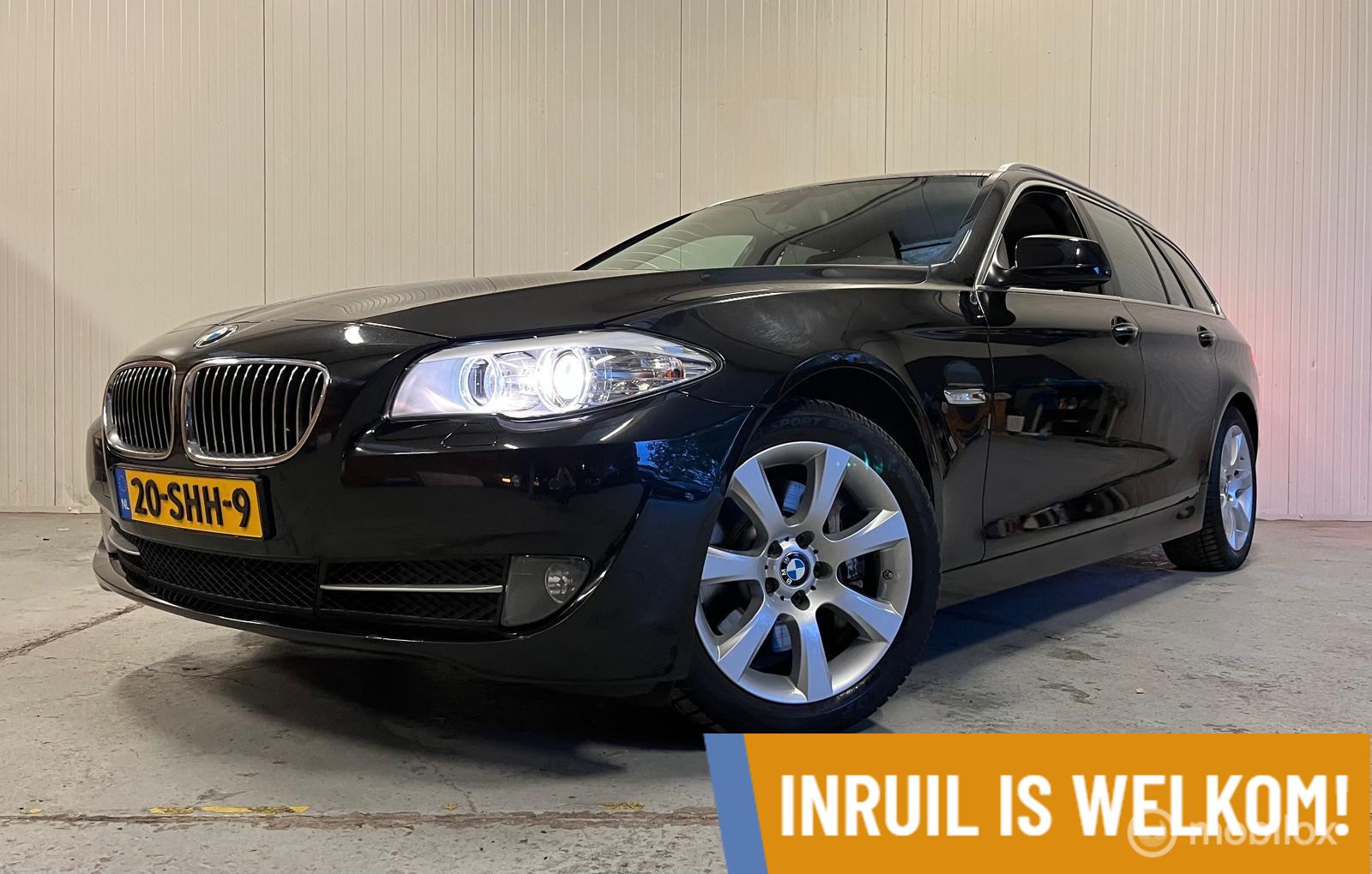 BMW 5er Reihe 528i Executive // NIEUWE APK // AUTOMAAT 2011 - voorkant