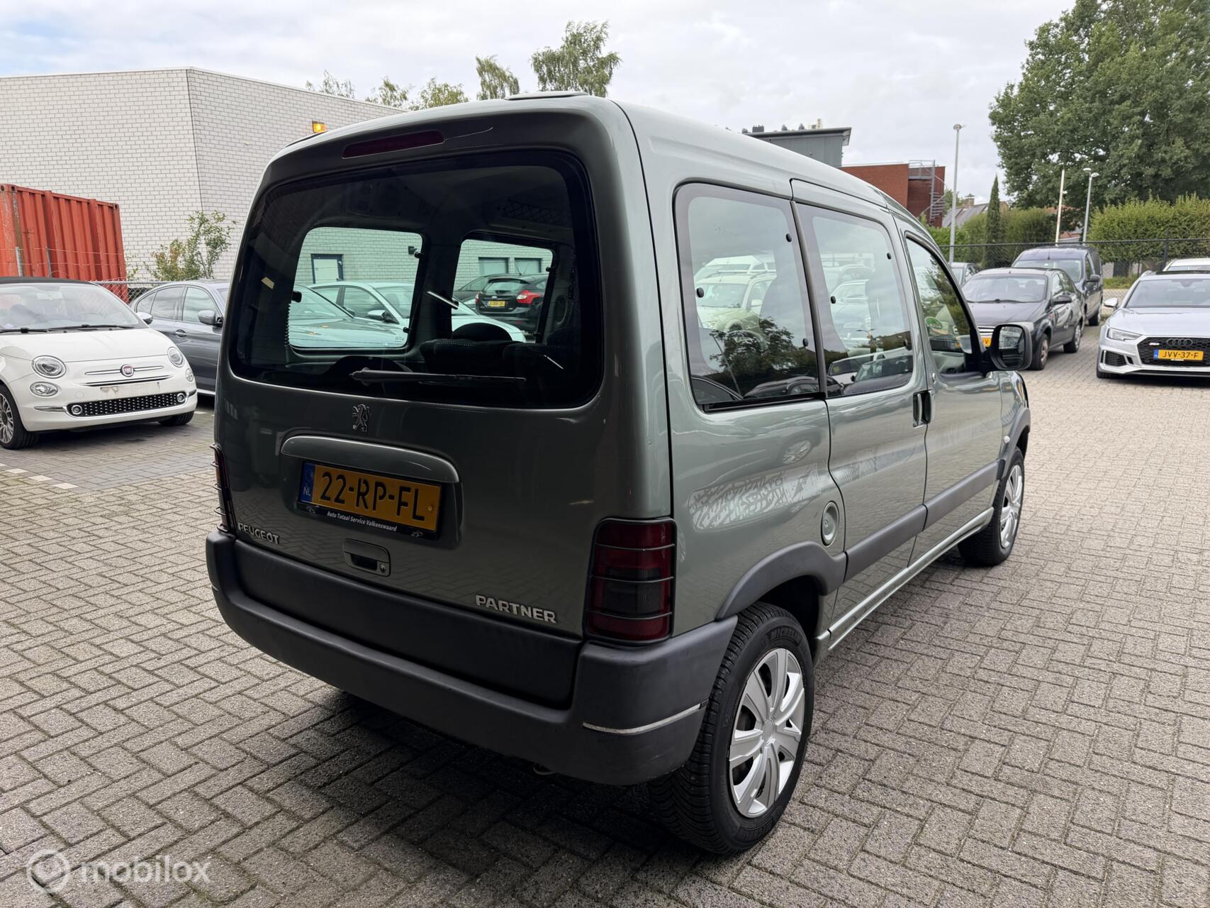 Foto van Peugeot Partner