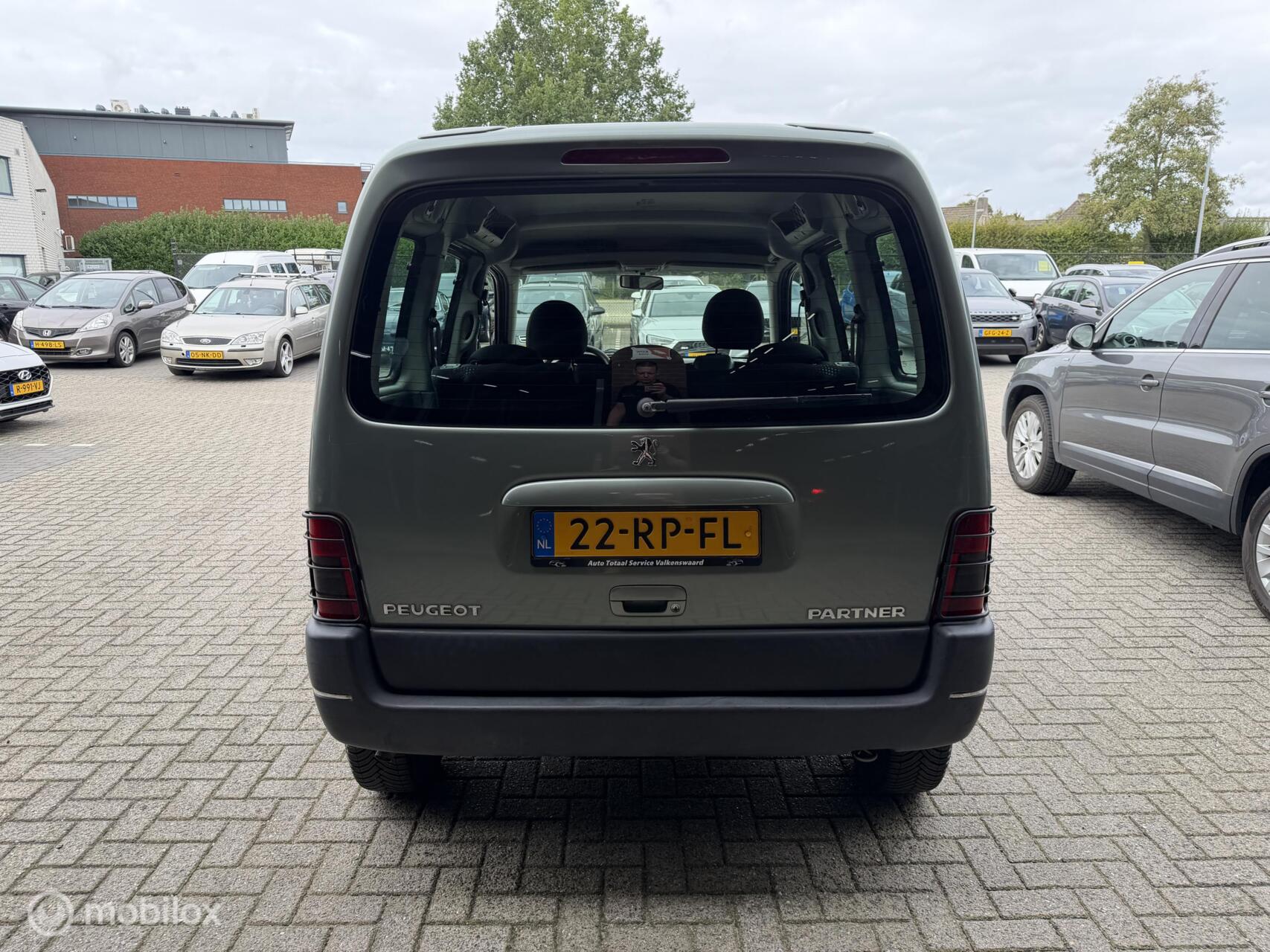 Foto van Peugeot Partner
