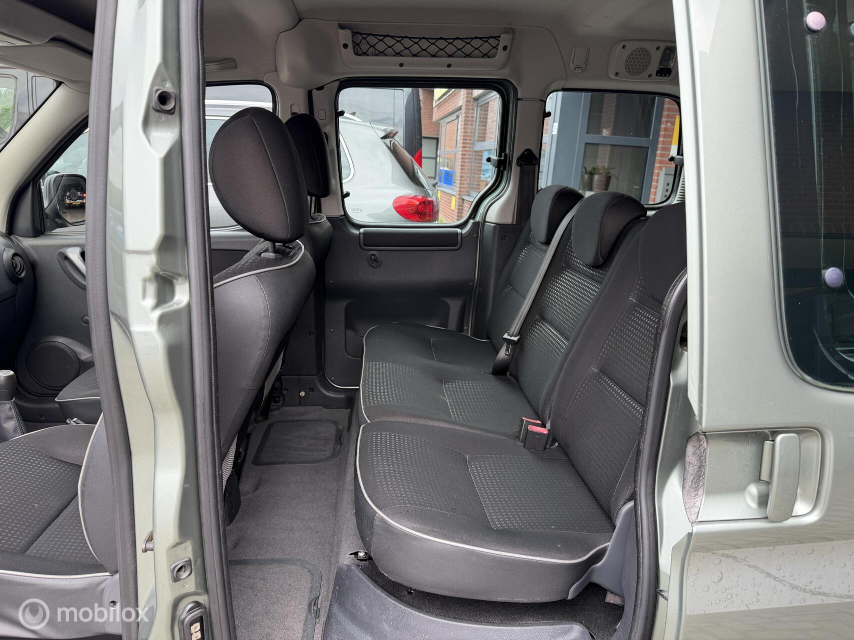 Foto van Peugeot Partner