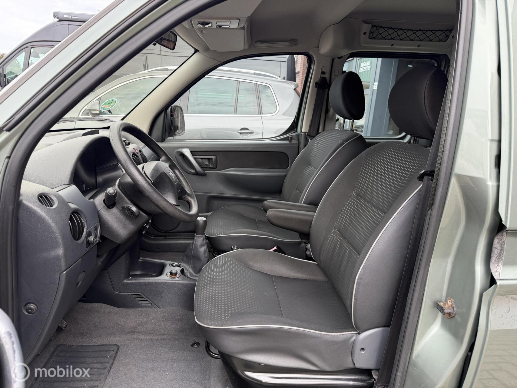Foto van Peugeot Partner