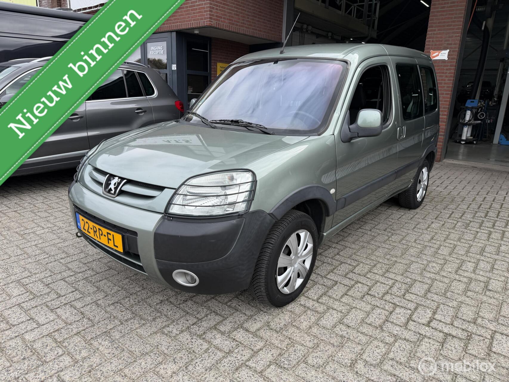 Peugeot Partner 1.6-16V VTC AIRCO*CRUISE* 2005 - voorkant