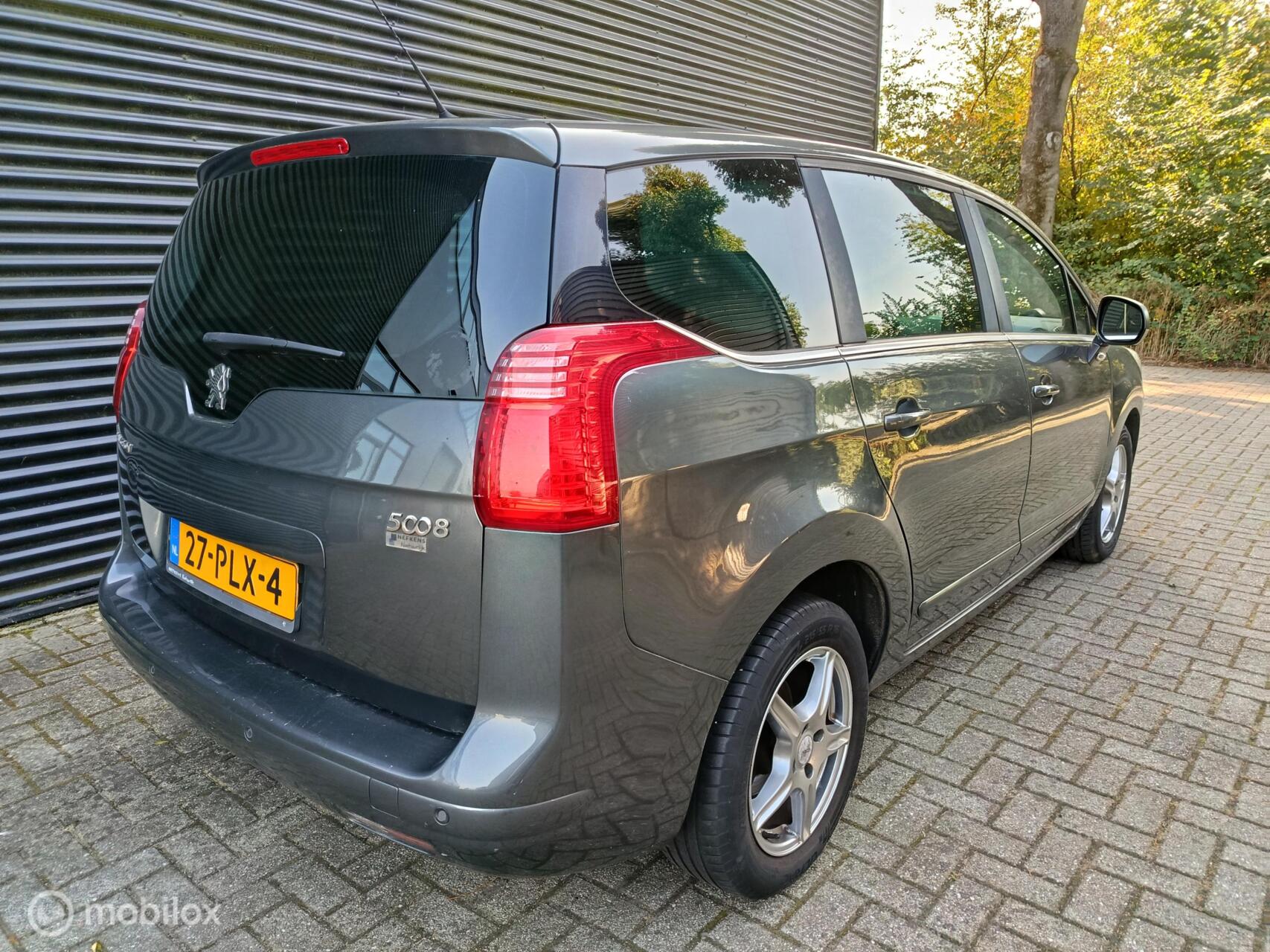 Foto van Peugeot 5008