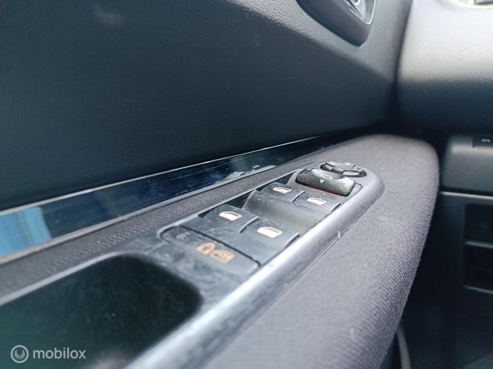 Foto van Peugeot 5008