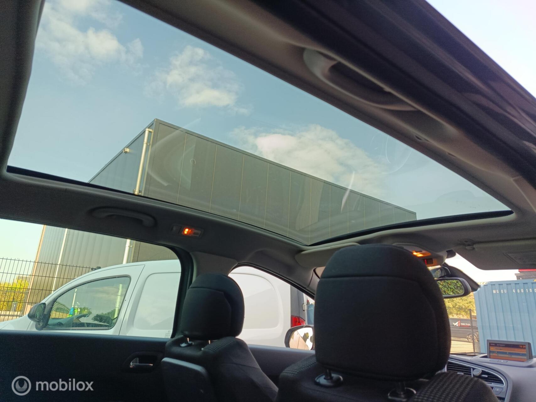 Foto van Peugeot 5008