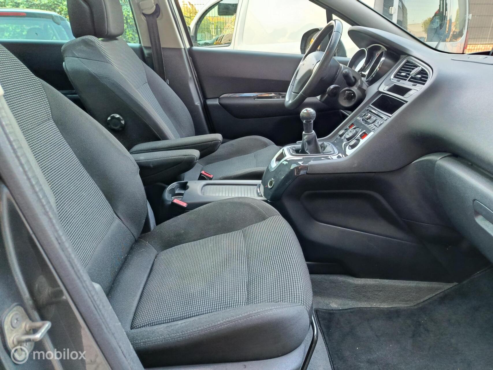 Foto van Peugeot 5008