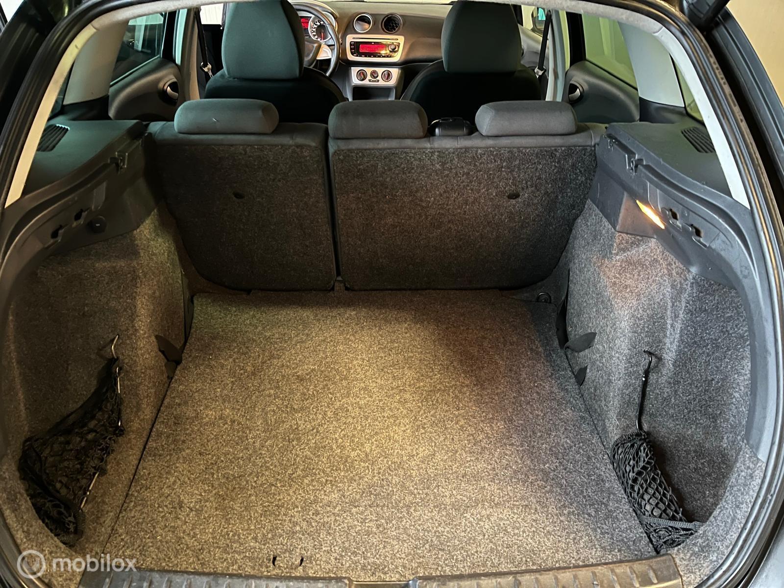 Foto van Seat Ibiza ST