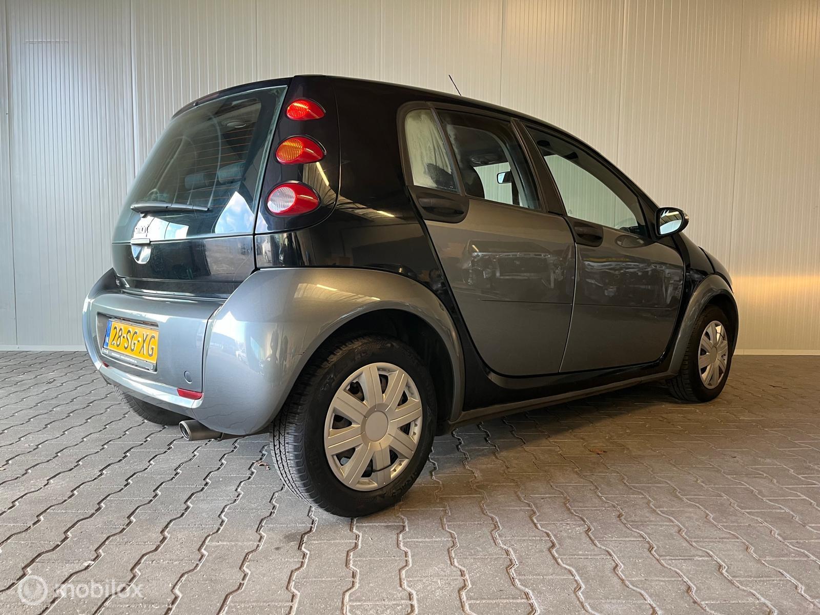 Foto van Smart Forfour 1.0