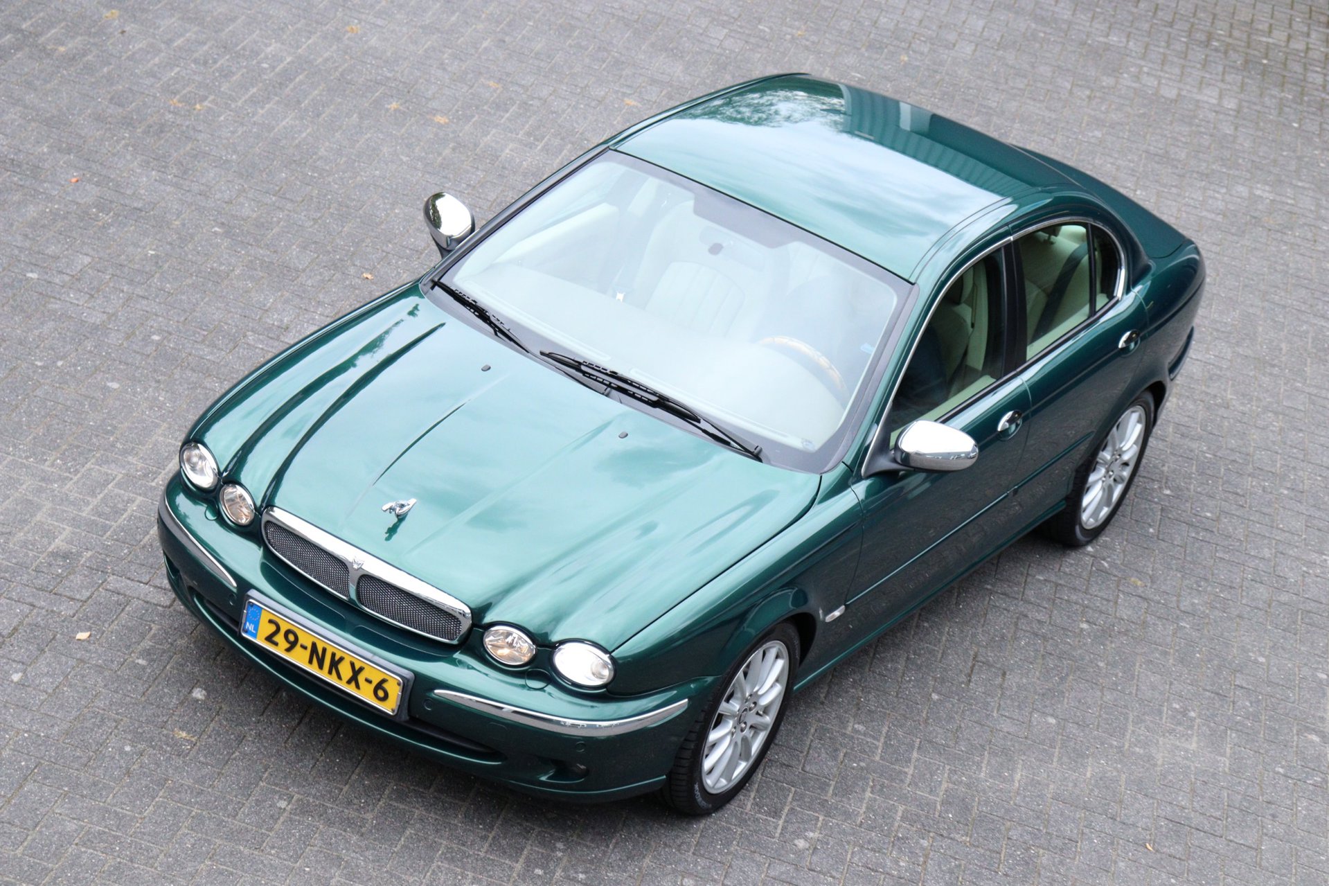 Foto van Jaguar X-type 2.5 V6 Executive