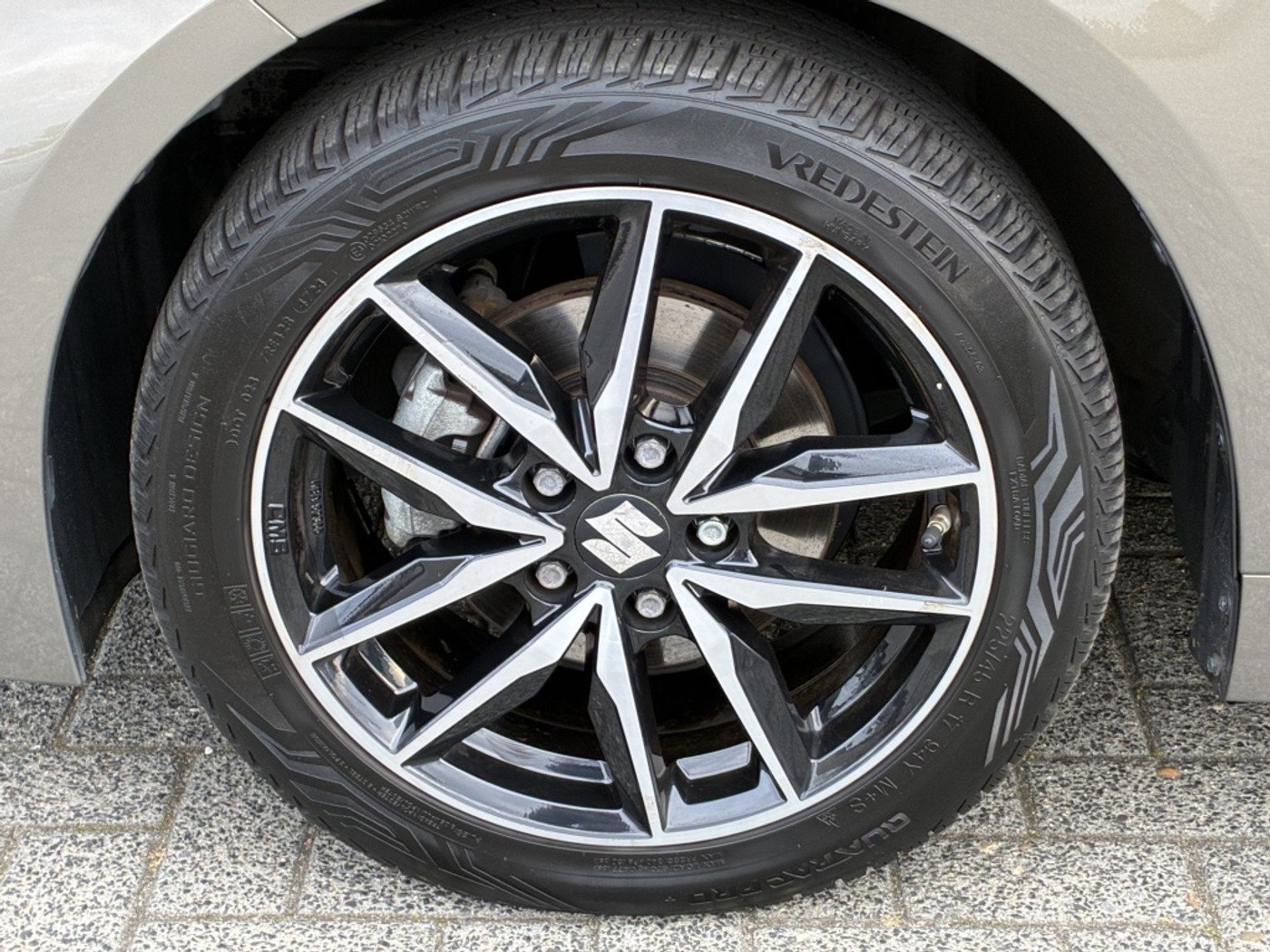 Foto van Suzuki Suzuki Swace