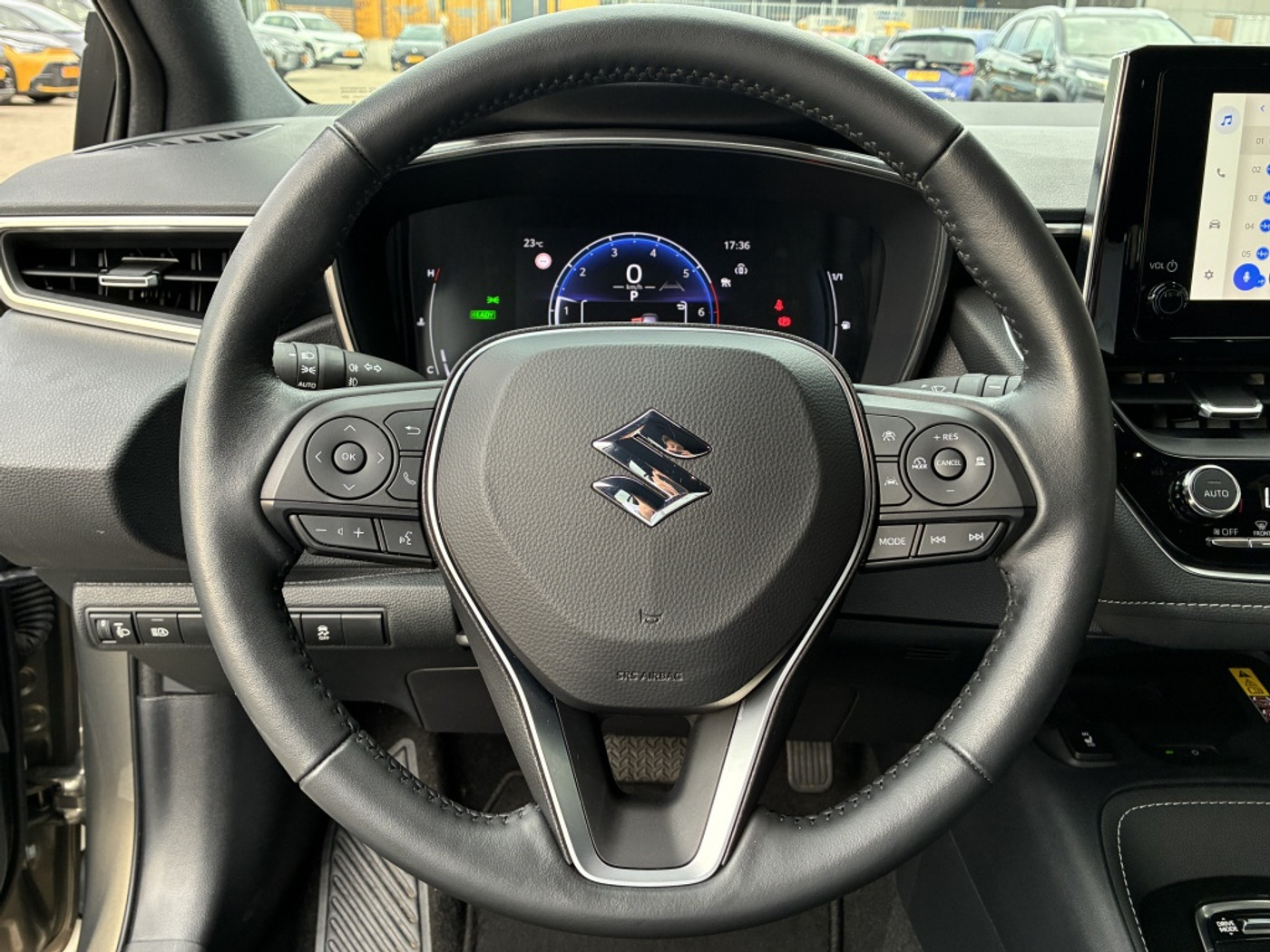 Foto van Suzuki Suzuki Swace