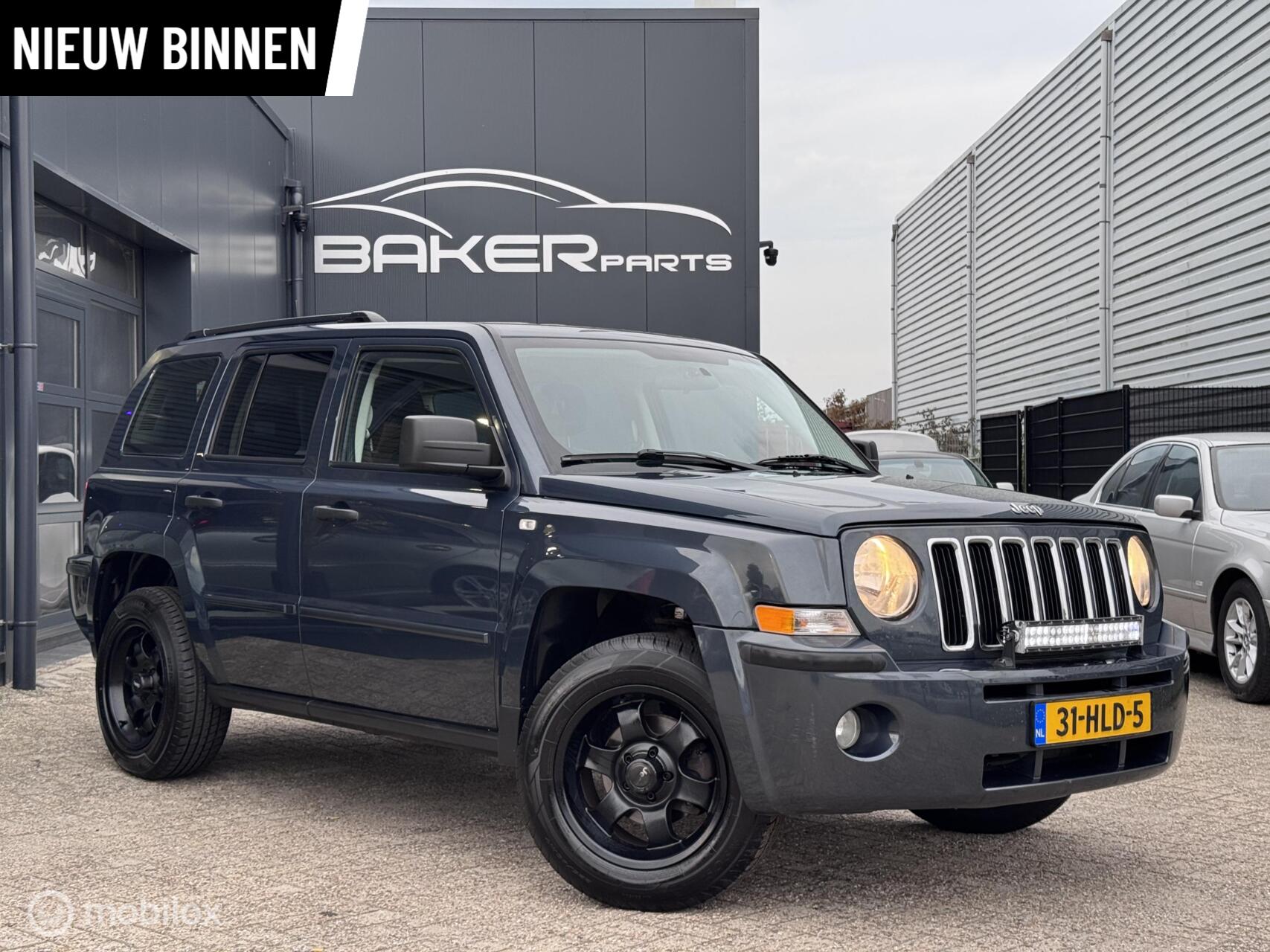 Jeep Patriot 2.4 Sport ~ Leder ~ Airco ~ 2009 - voorkant