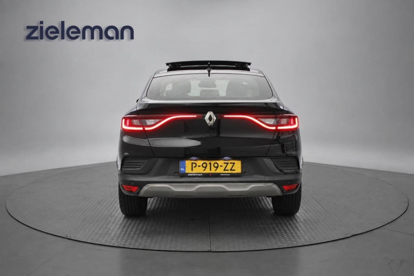 Foto van Renault Arkana E-tech