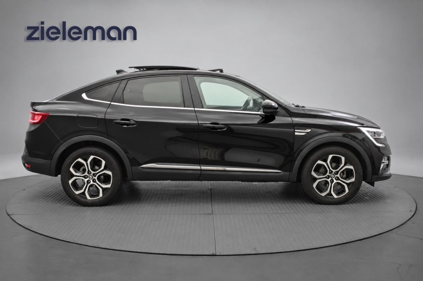 Foto van Renault Arkana E-tech