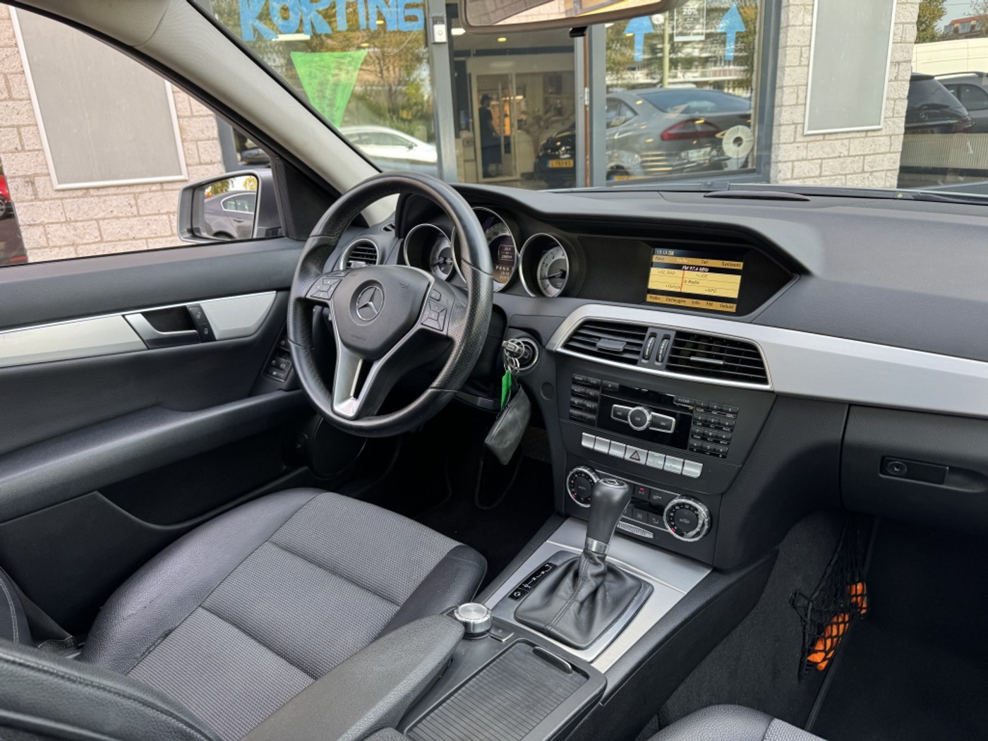 Foto van Mercedes-Benz C 180
