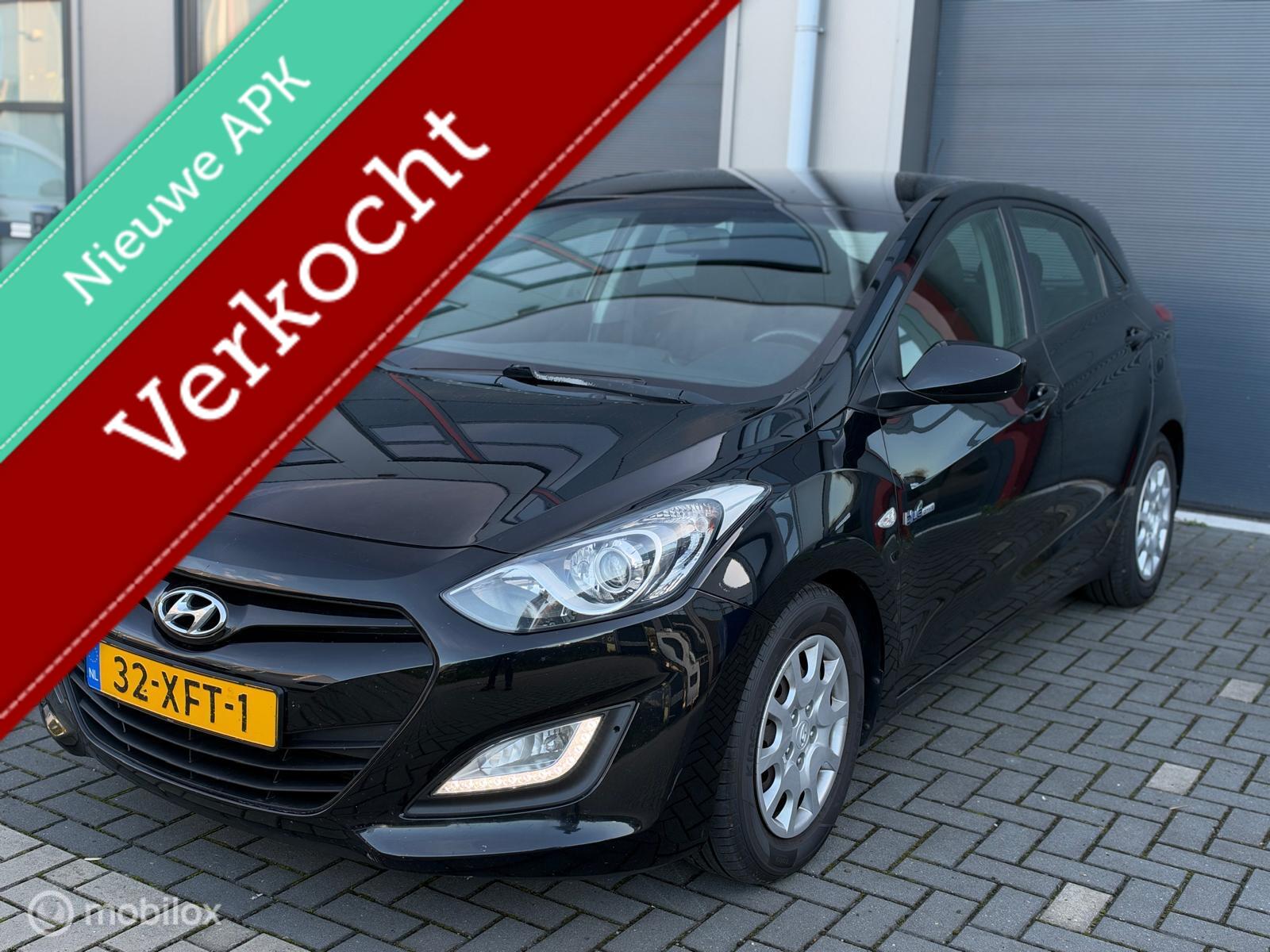 Hyundai I 30 1.6 GDI i-Motion, 6-bak, Airco, Cruise, NAP, APK 2012 - voorkant