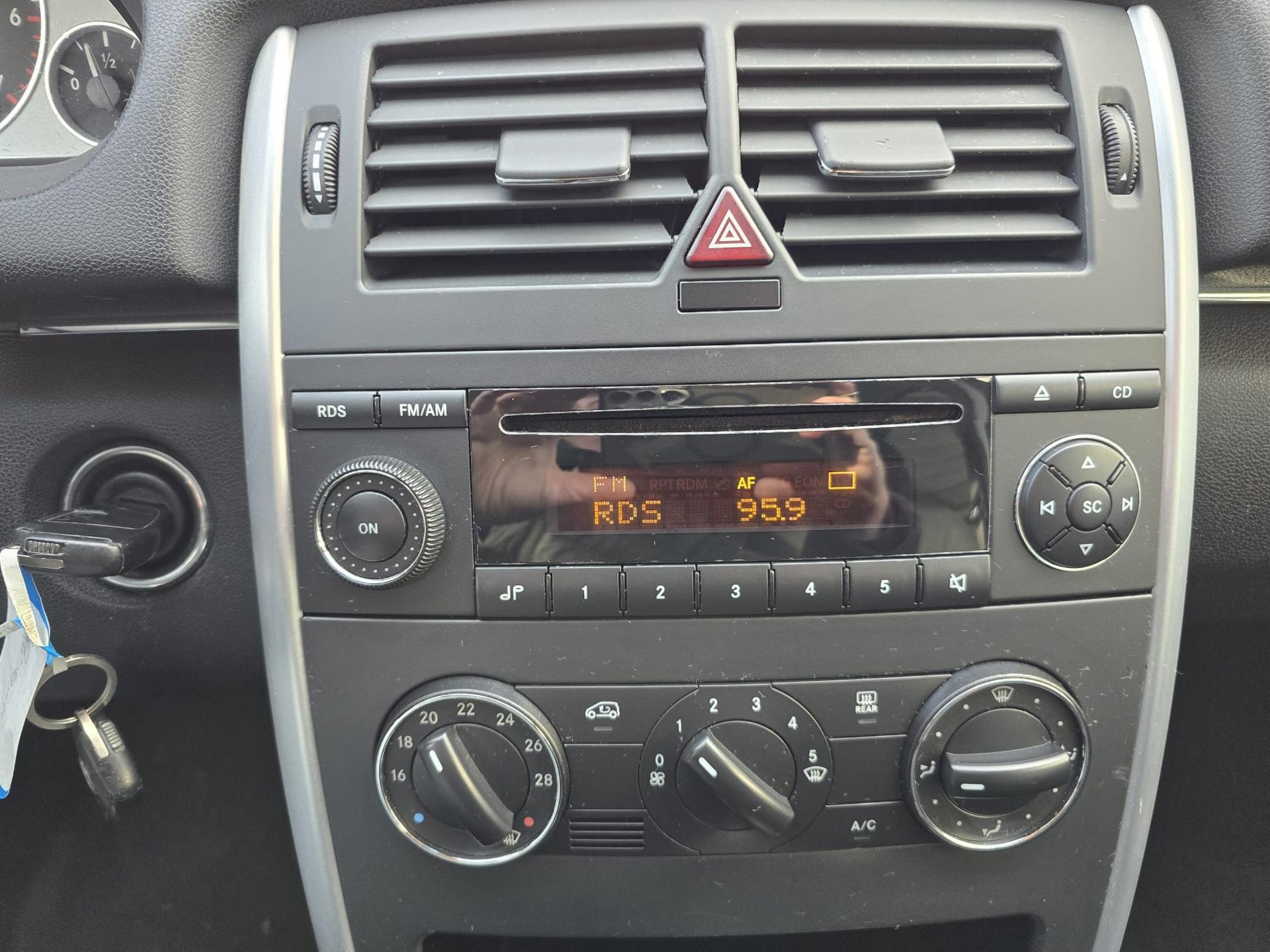 Foto van Mercedes-Benz B 170