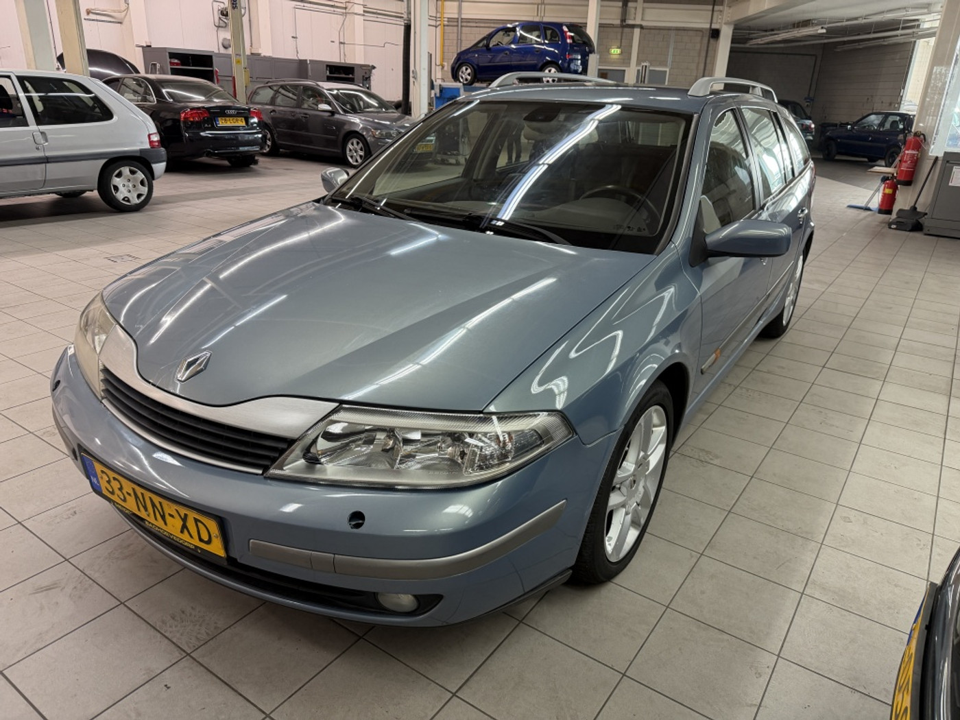 Renault Laguna 2.0-16V Privilège 2004 - voorkant