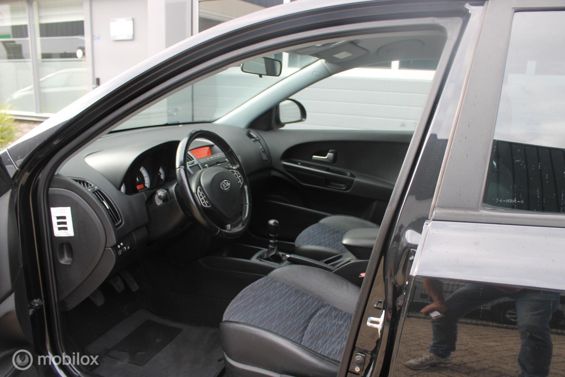 Foto van Kia Cee D