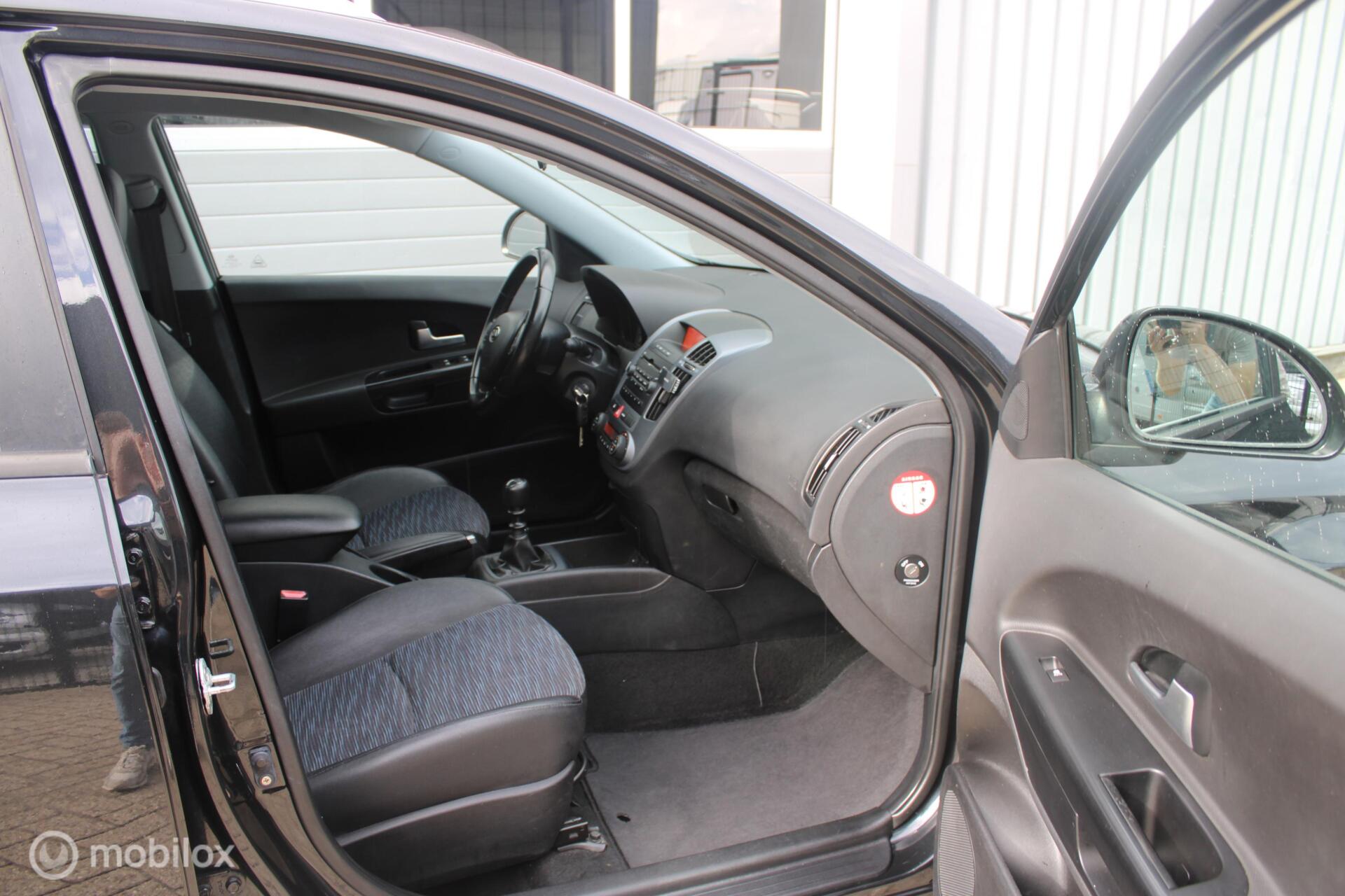 Foto van Kia Cee D