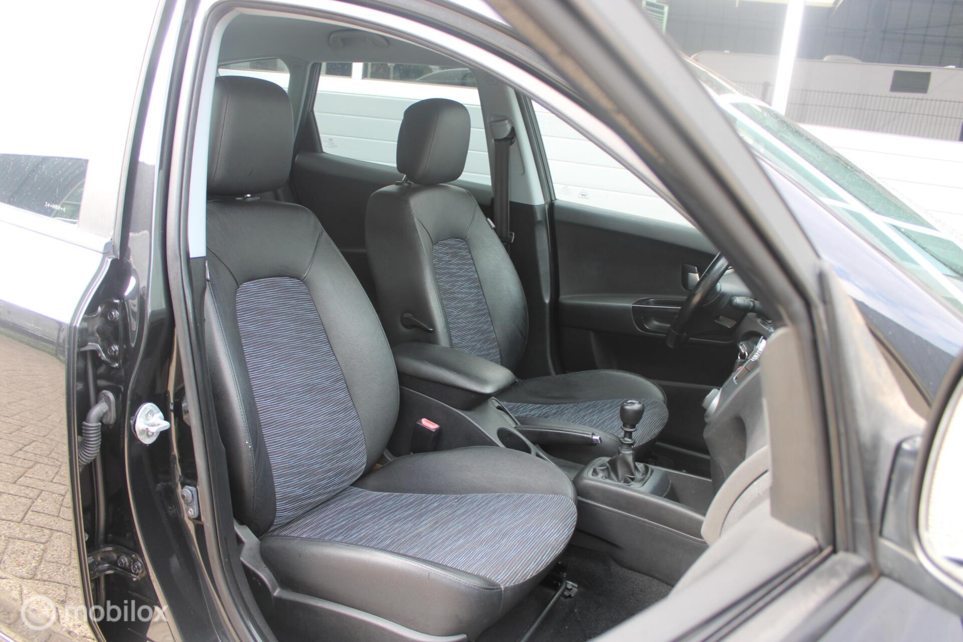 Foto van Kia Cee D