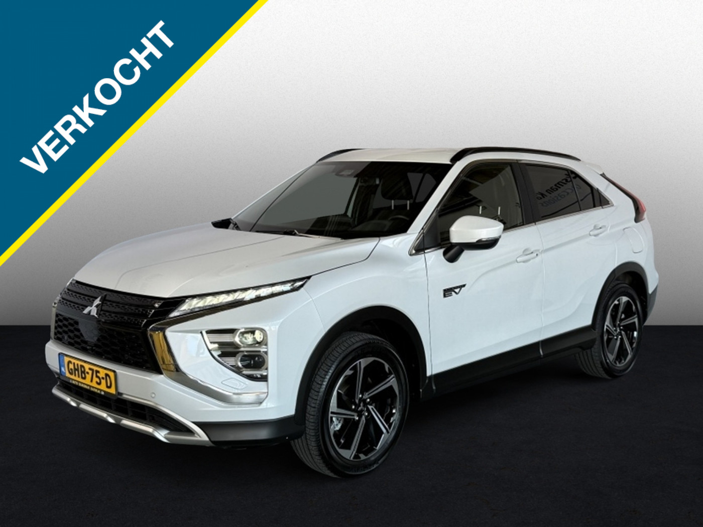 Mitsubishi Mitsubishi Eclipse Cross 2.4 PHEV Intense+ Carplay | Trekhaak 2024 - voorkant