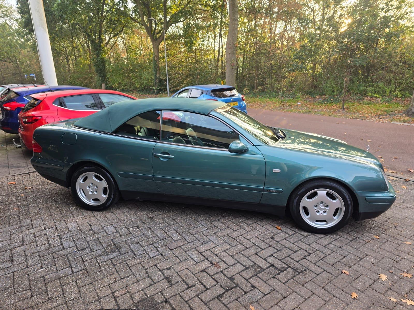 Foto van Mercedes-Benz CLK 230 Kompressor