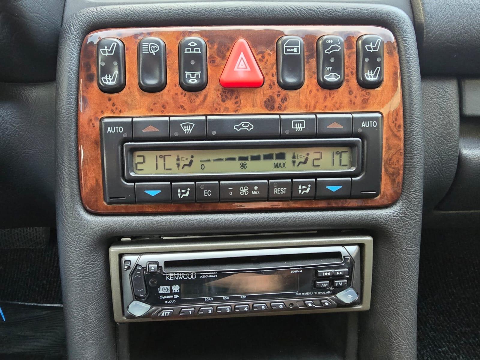 Foto van Mercedes-Benz CLK 230 Kompressor