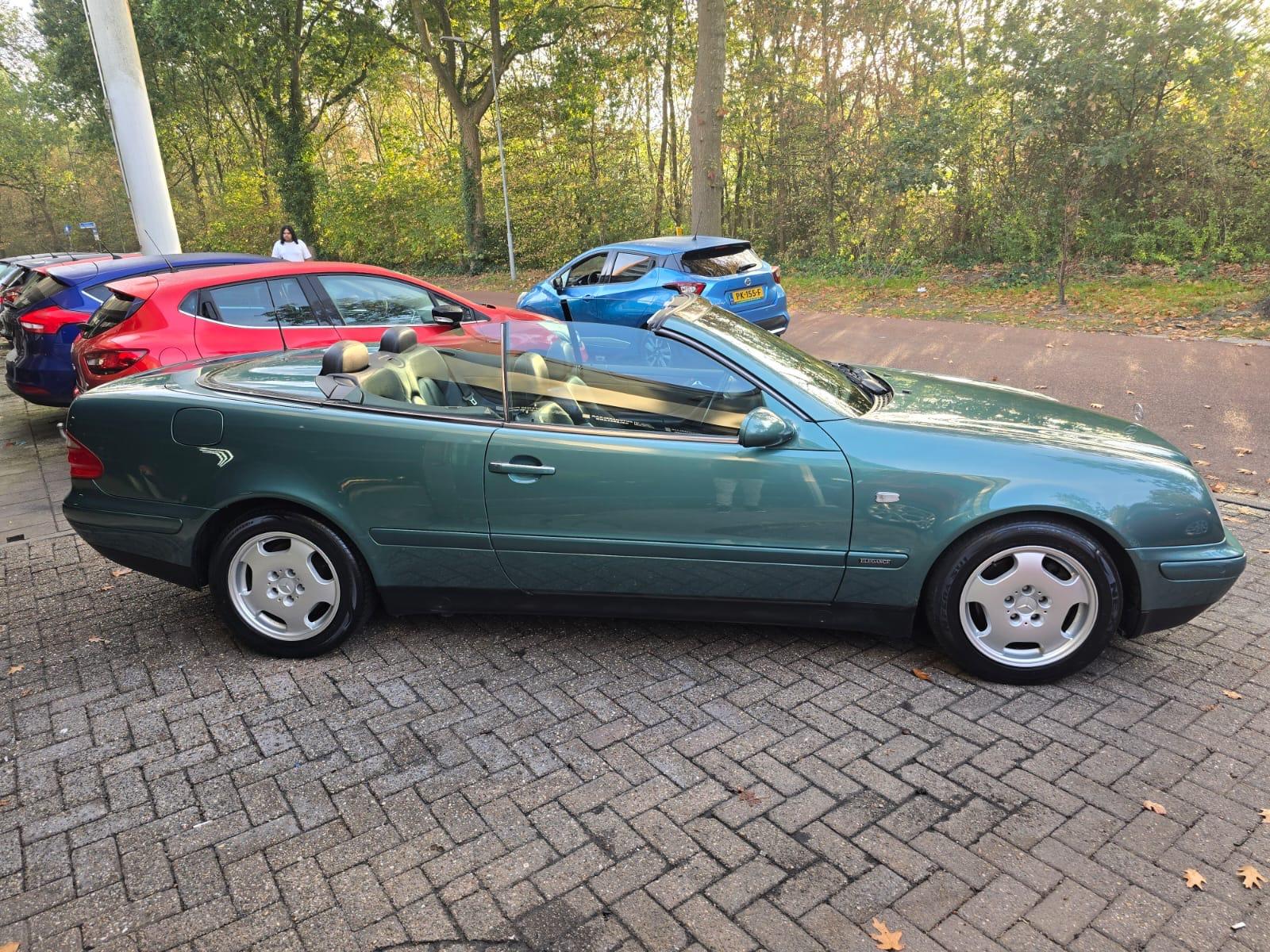 Foto van Mercedes-Benz CLK 230 Kompressor