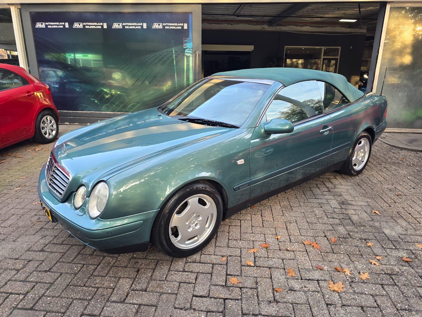 Foto van Mercedes-Benz CLK 230 Kompressor