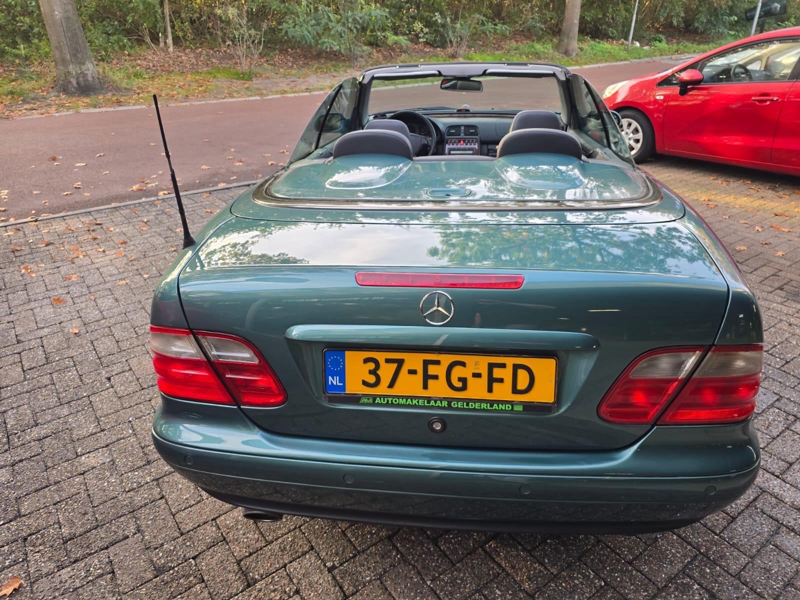 Foto van Mercedes-Benz CLK 230 Kompressor