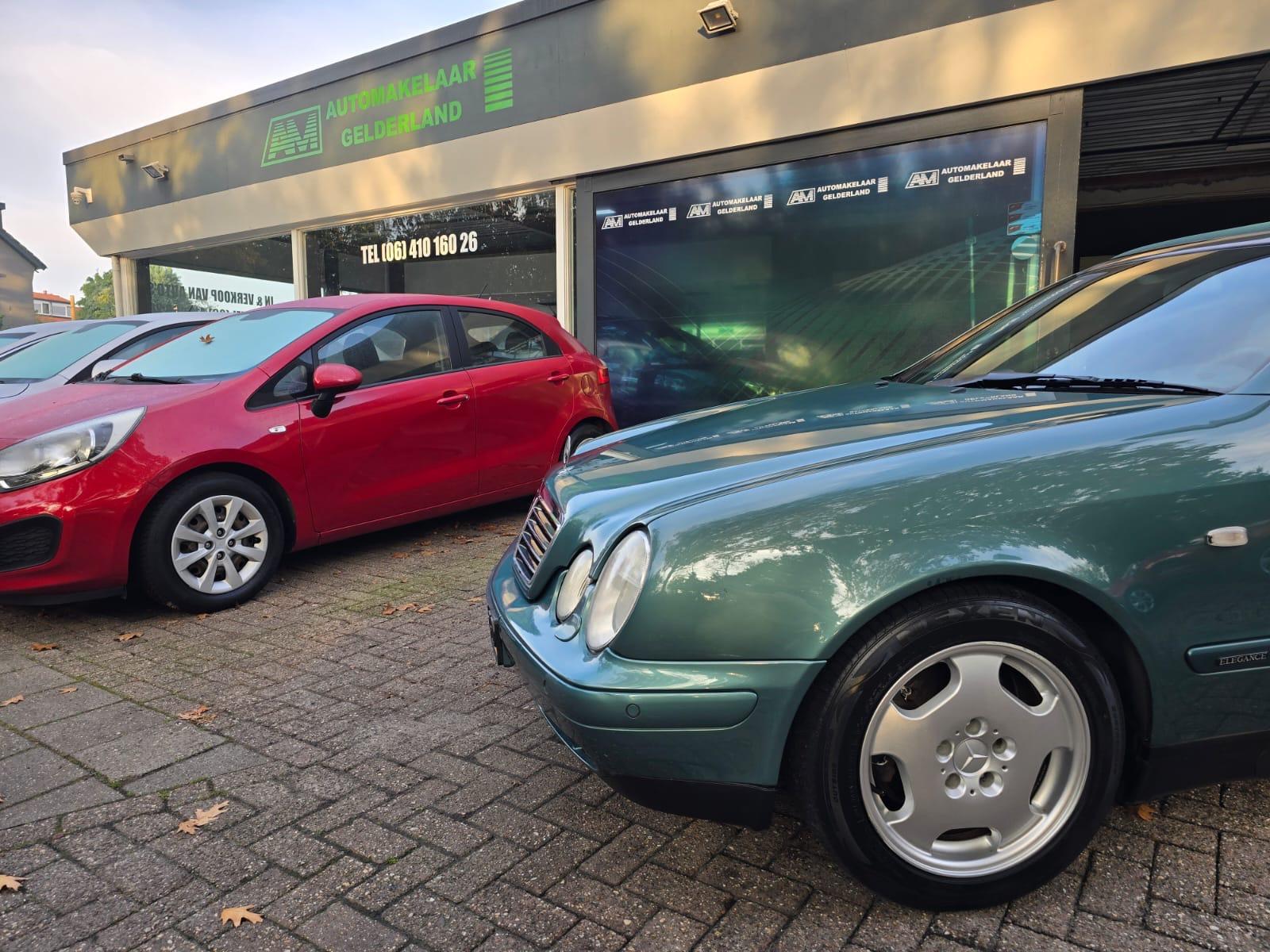 Foto van Mercedes-Benz CLK 230 Kompressor