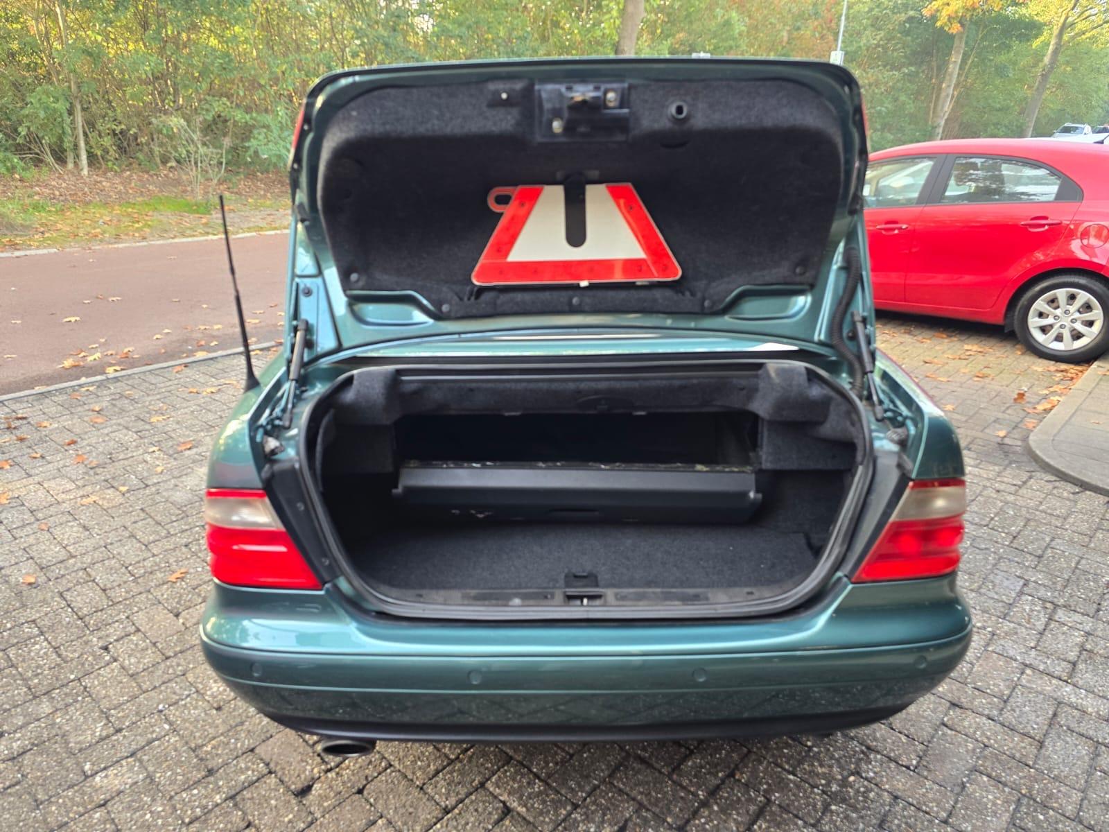 Foto van Mercedes-Benz CLK 230 Kompressor