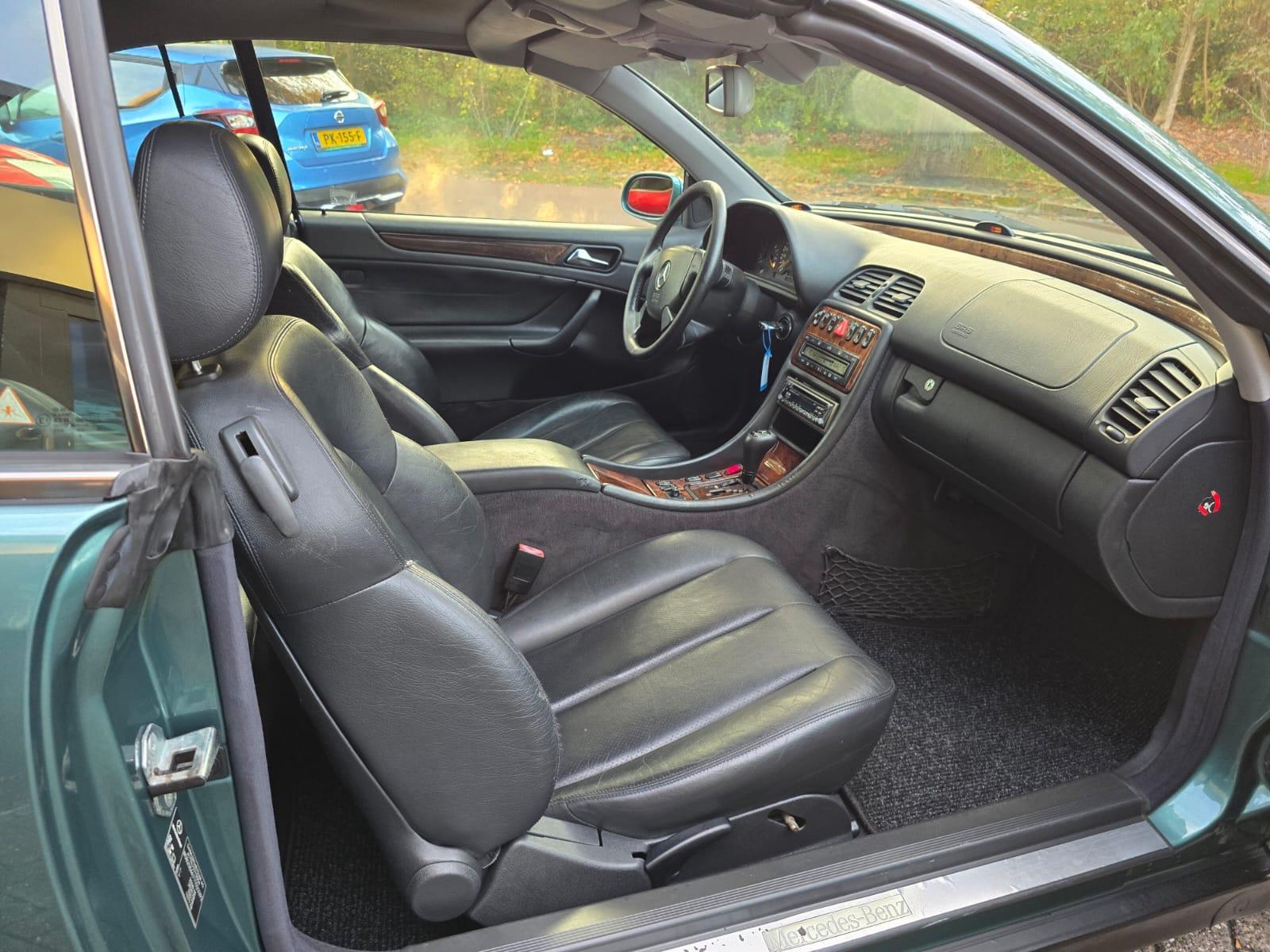 Foto van Mercedes-Benz CLK 230 Kompressor