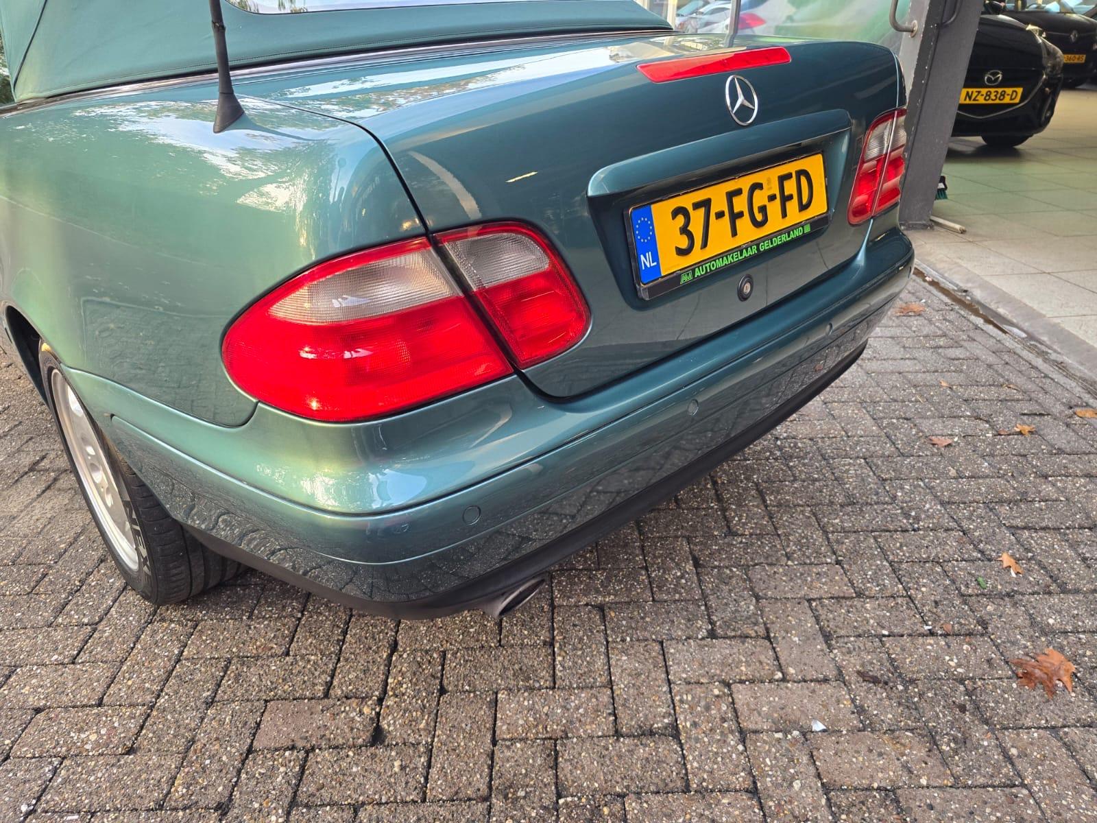 Foto van Mercedes-Benz CLK 230 Kompressor