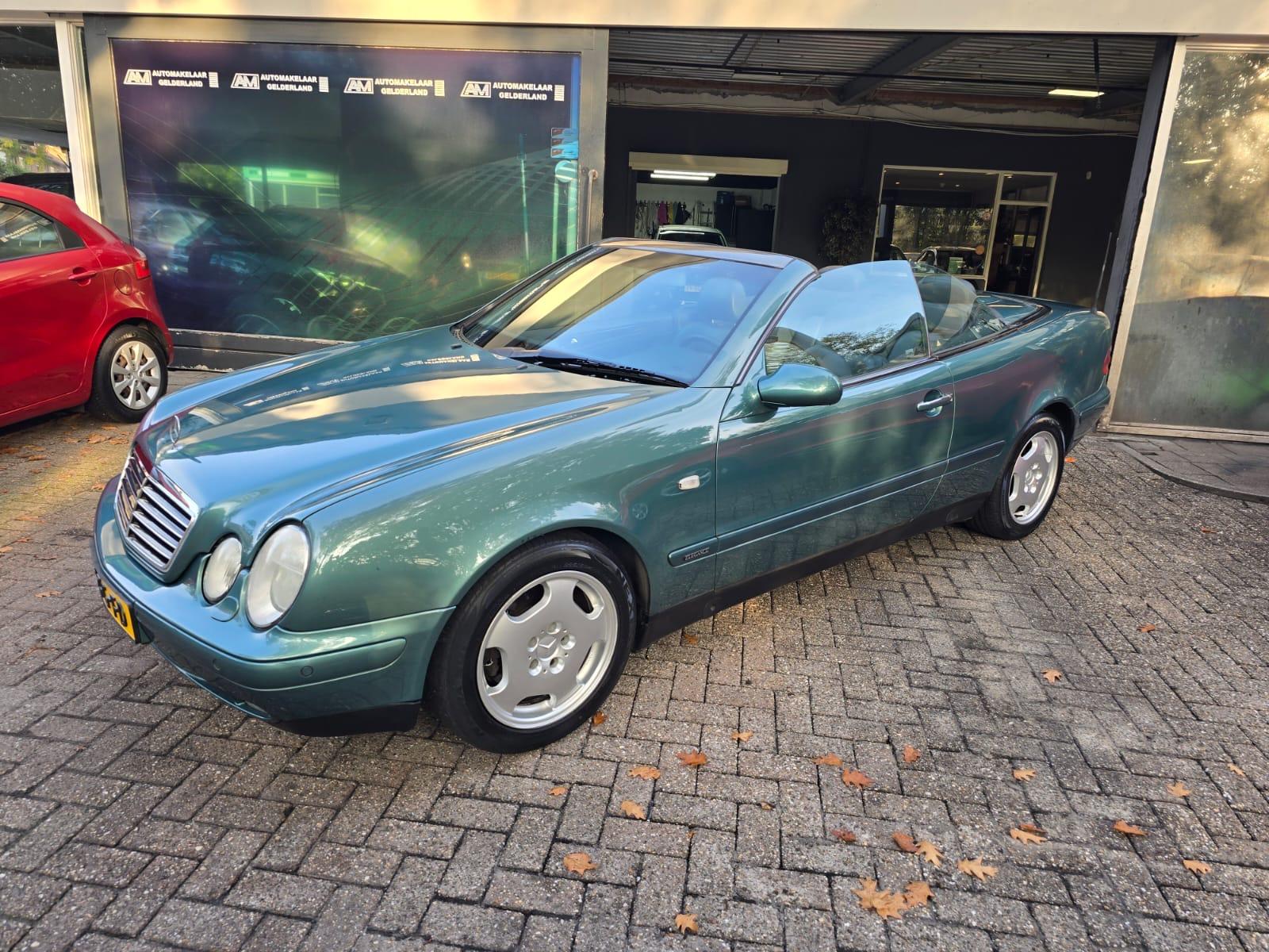Foto van Mercedes-Benz CLK 230 Kompressor