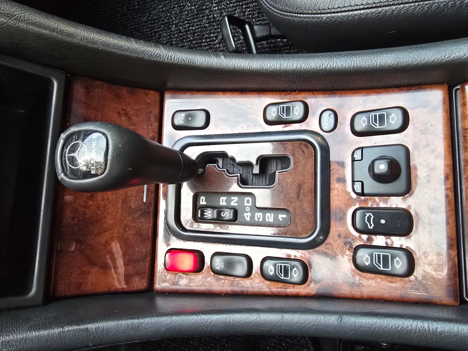 Foto van Mercedes-Benz CLK 230 Kompressor