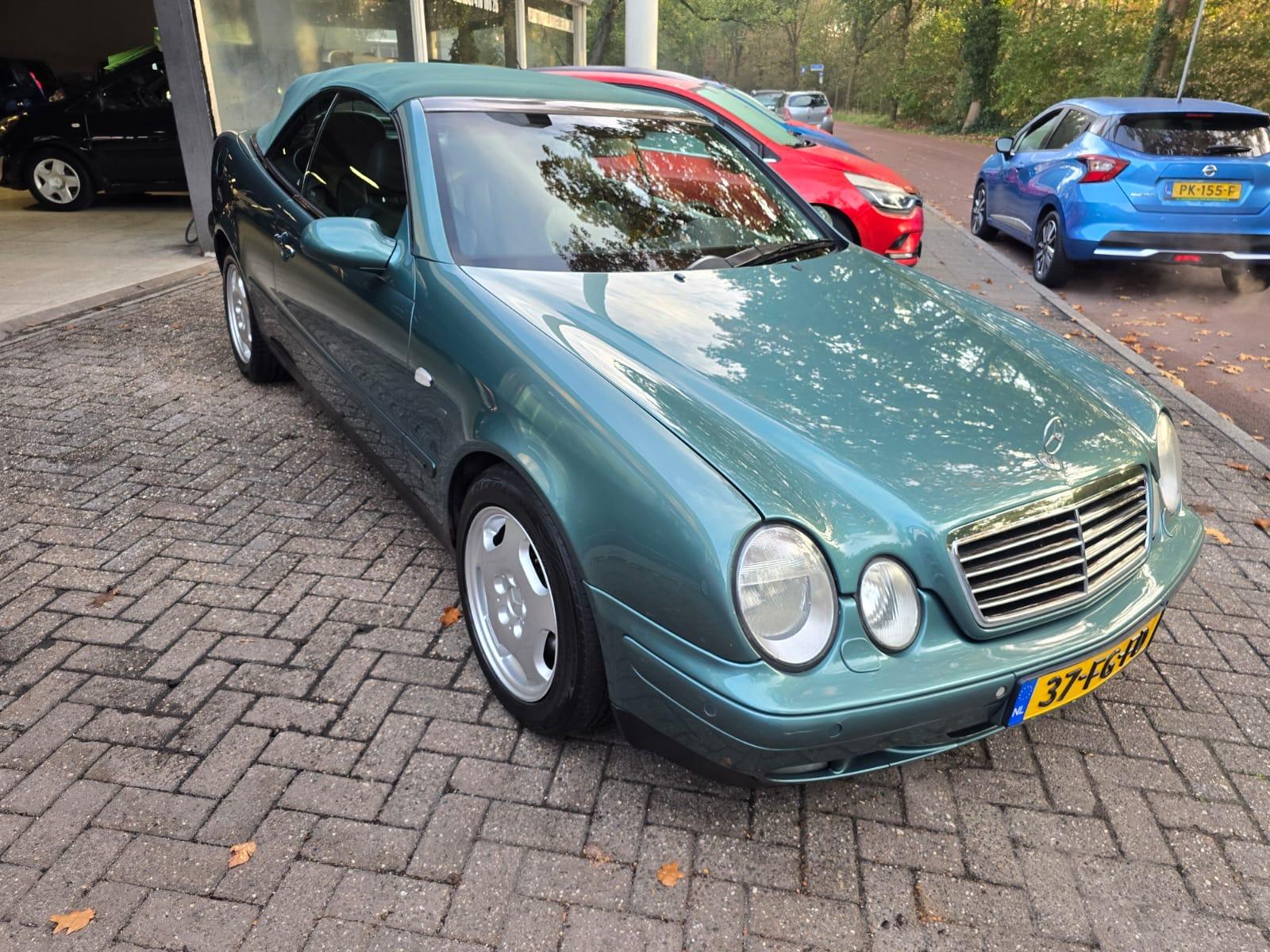 Foto van Mercedes-Benz CLK 230 Kompressor