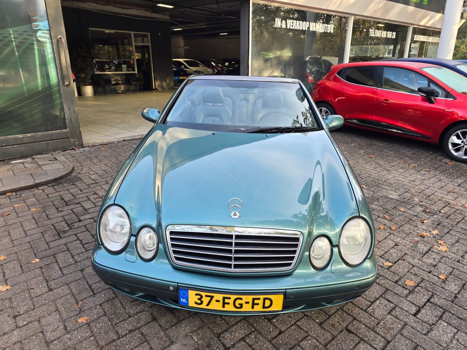 Foto van Mercedes-Benz CLK 230 Kompressor