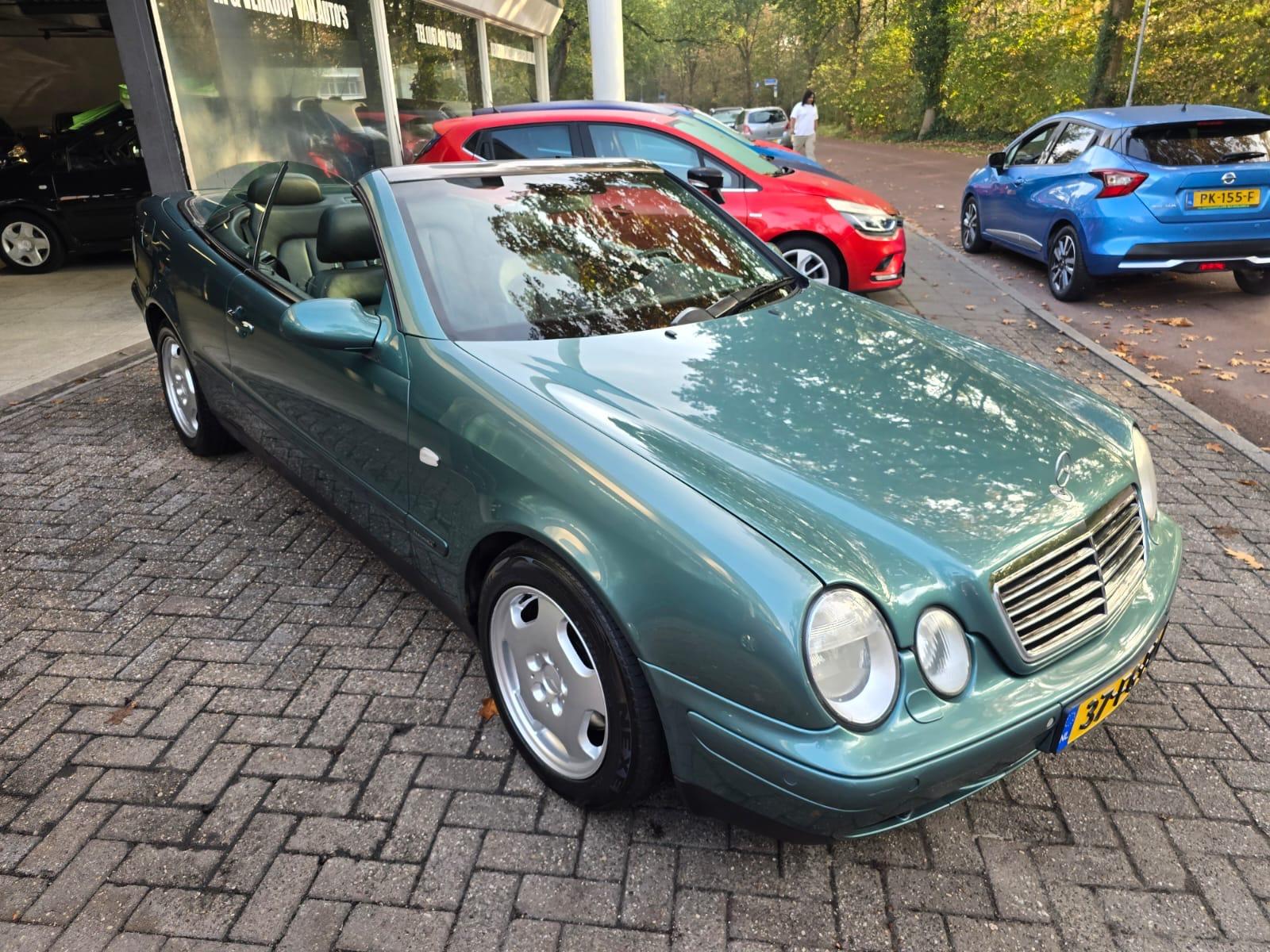 Foto van Mercedes-Benz CLK 230 Kompressor