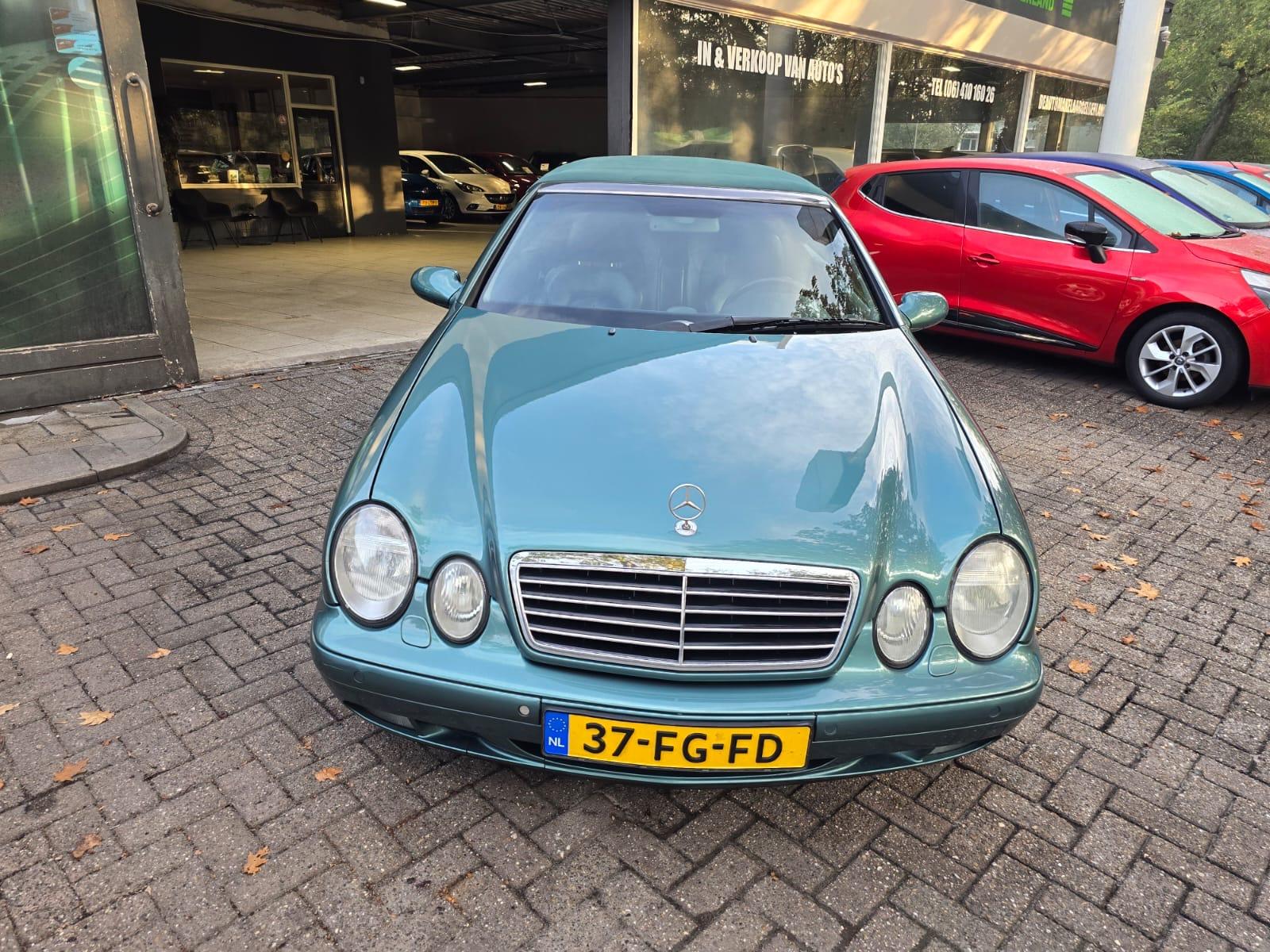 Foto van Mercedes-Benz CLK 230 Kompressor