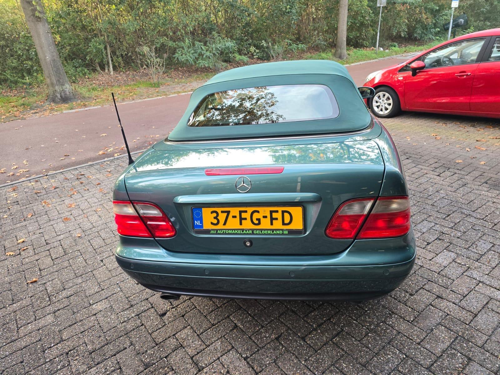 Foto van Mercedes-Benz CLK 230 Kompressor