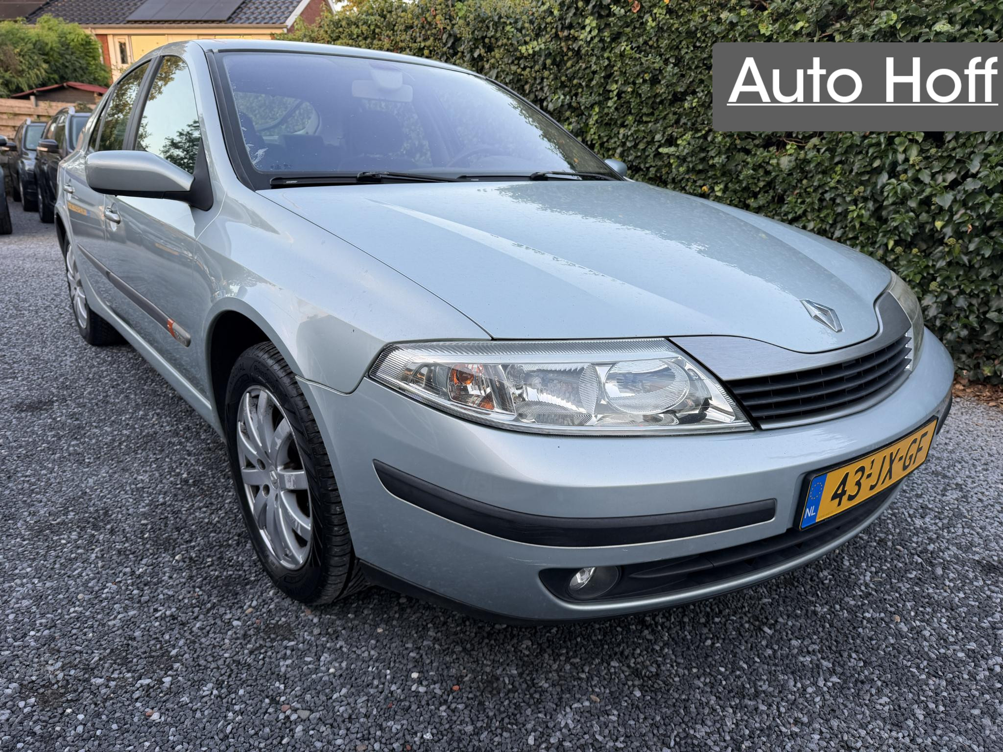 Renault Laguna 1.8-16V Expression 2002 - voorkant