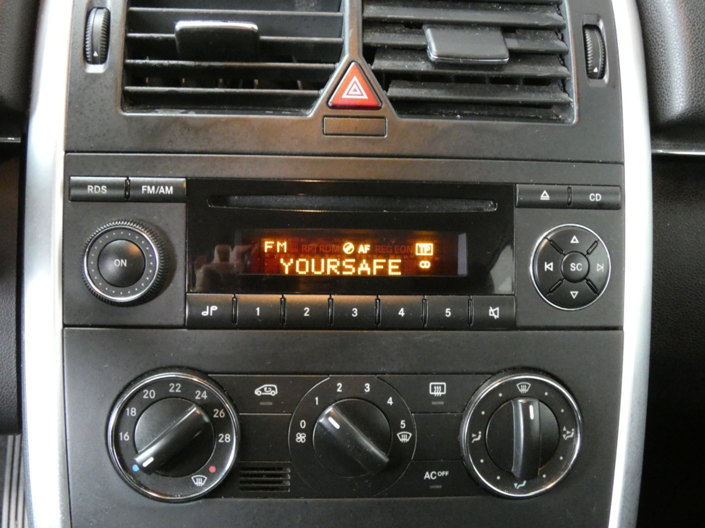 Foto van Mercedes-Benz B 170