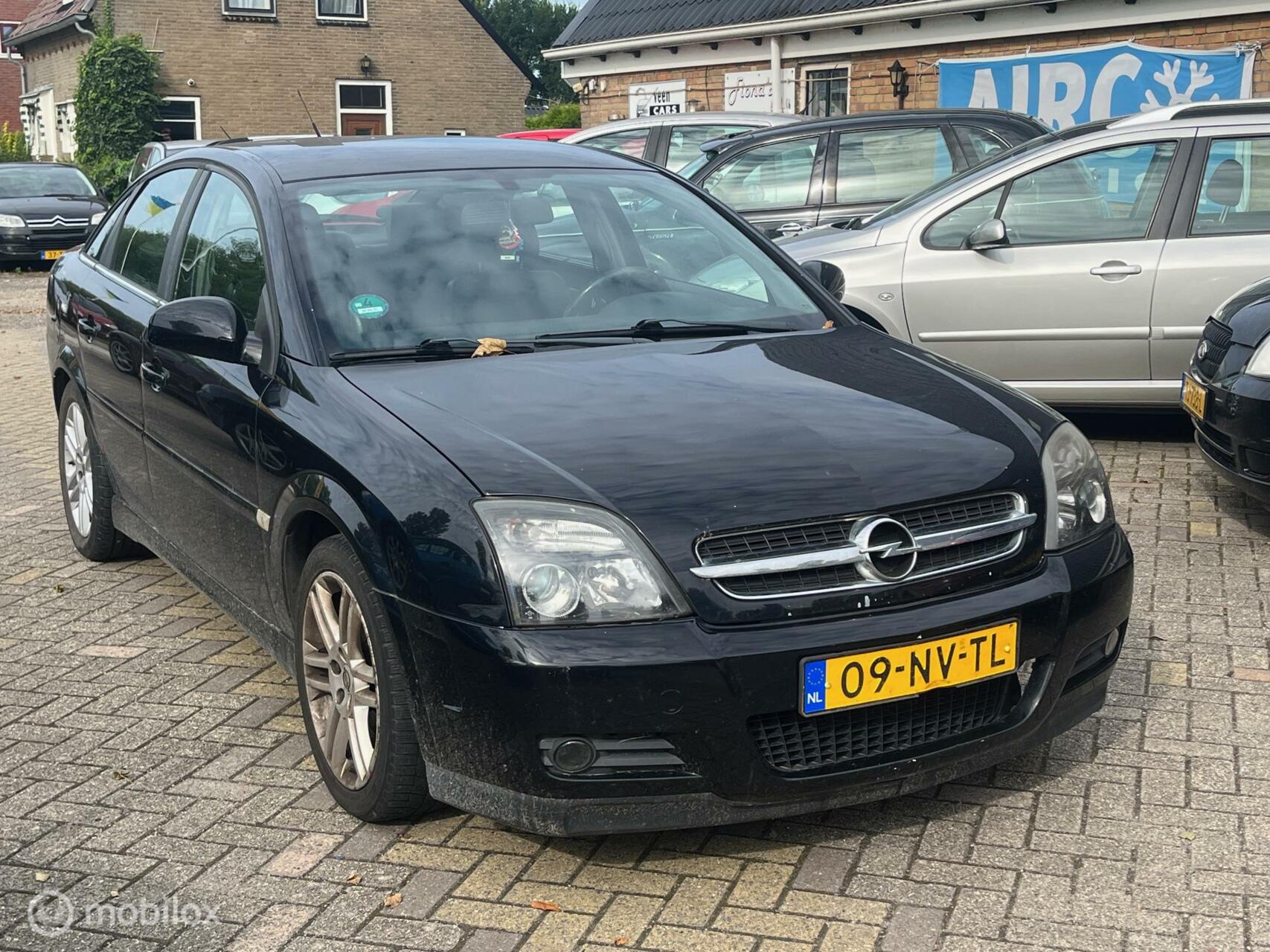 Foto van Opel Vectra GTS