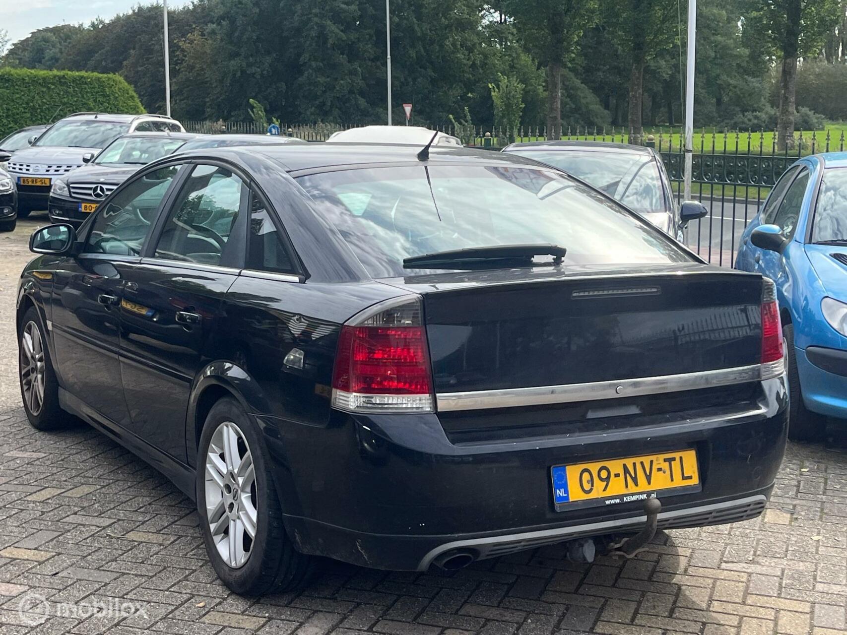 Foto van Opel Vectra GTS