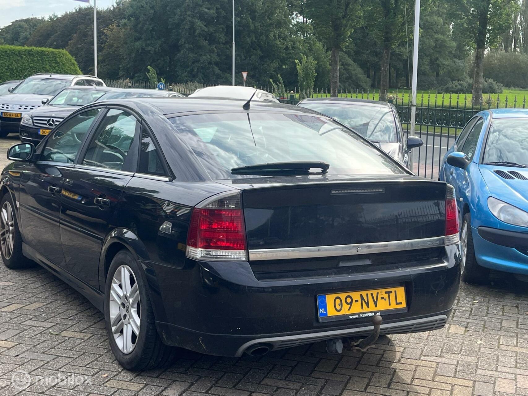 Foto van Opel Vectra GTS