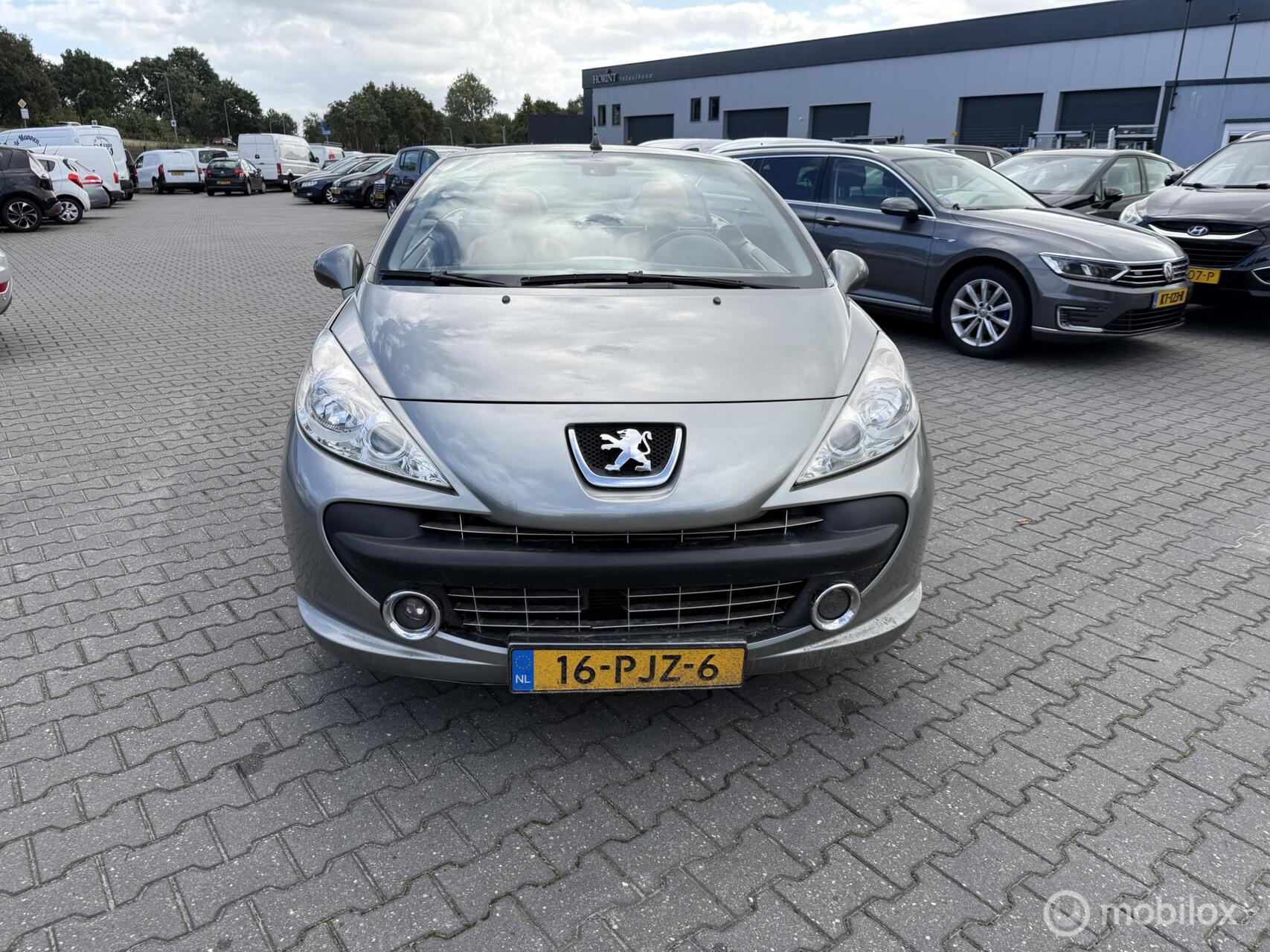 Peugeot 207 1.6 VTi leer nw apk 2008 - voorkant