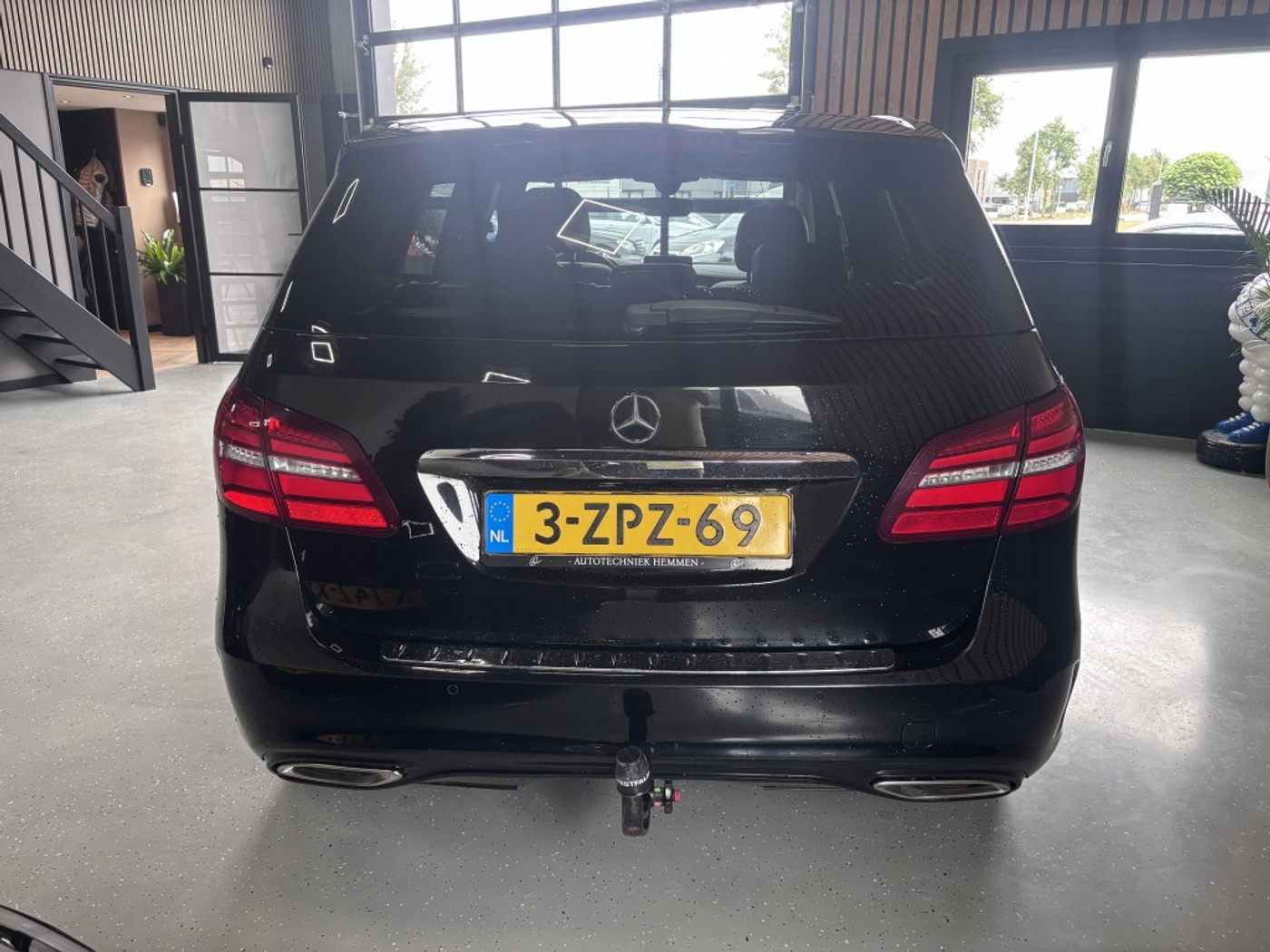 Foto van Mercedes-Benz B 180